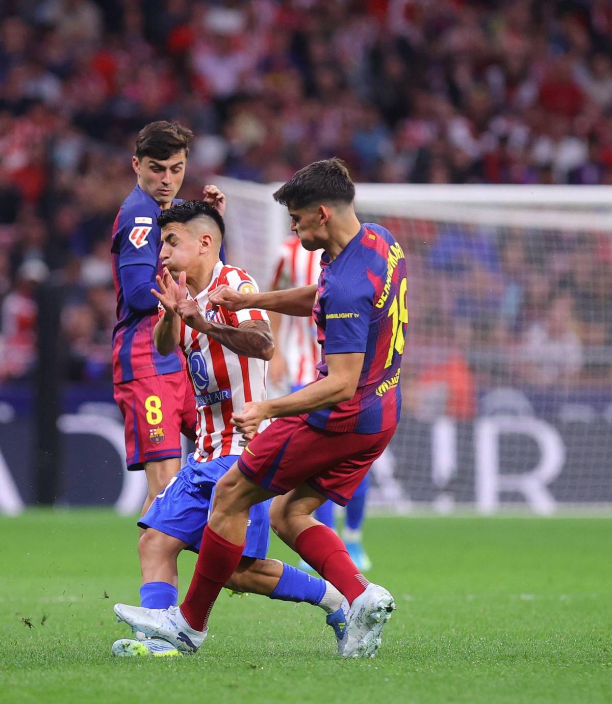 Atlético de Madrid explota tras robo en el partido ante Barcelona: Lo que dicen del error del VAR