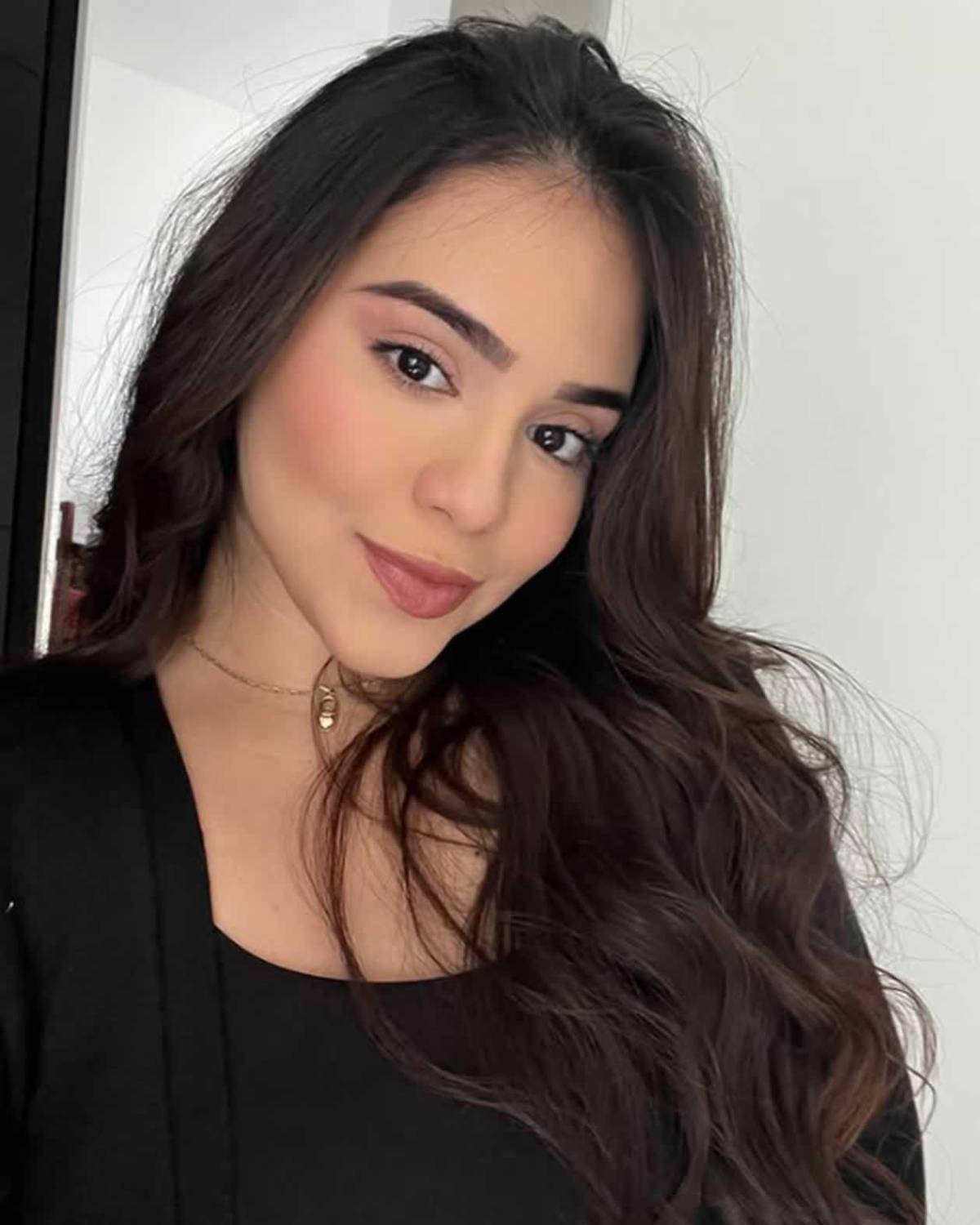 Linda chica anuncia su embarazo con reconocido jugador hondureño: ¿De quién se trata?