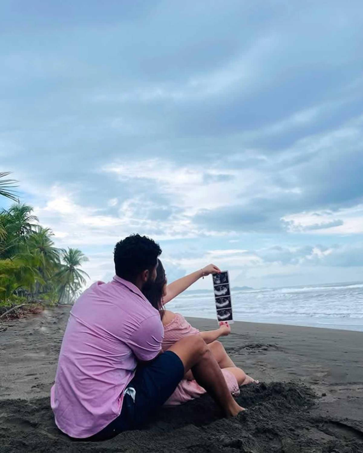 Linda chica anuncia su embarazo con reconocido jugador hondureño: ¿De quién se trata?