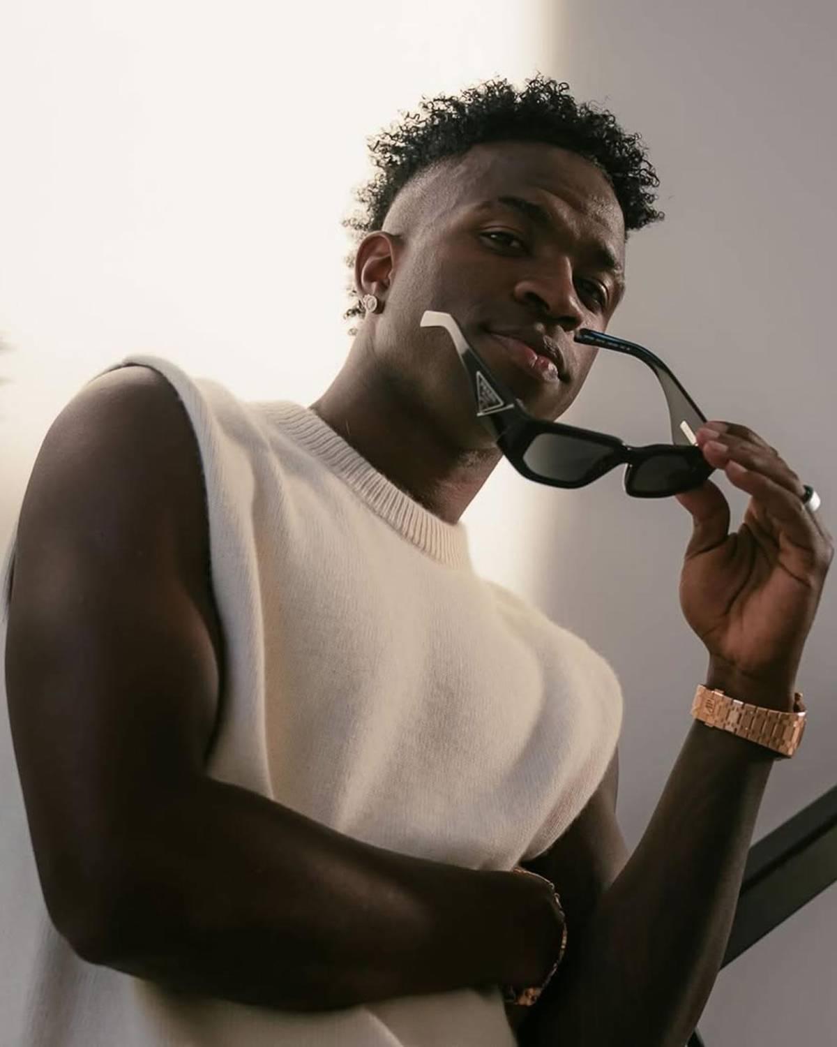 Vinicius en polémica por supuesta infidelidad y chica confiesa: Es un maniático