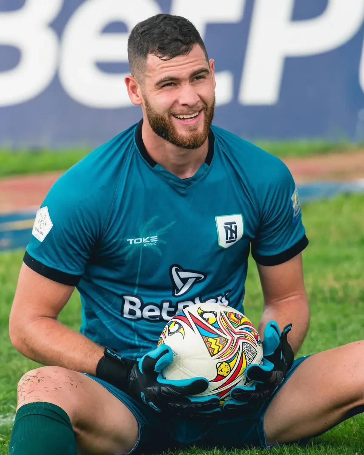 Fue seleccionado de Honduras, dejó el fútbol y ahora juega otro deporte