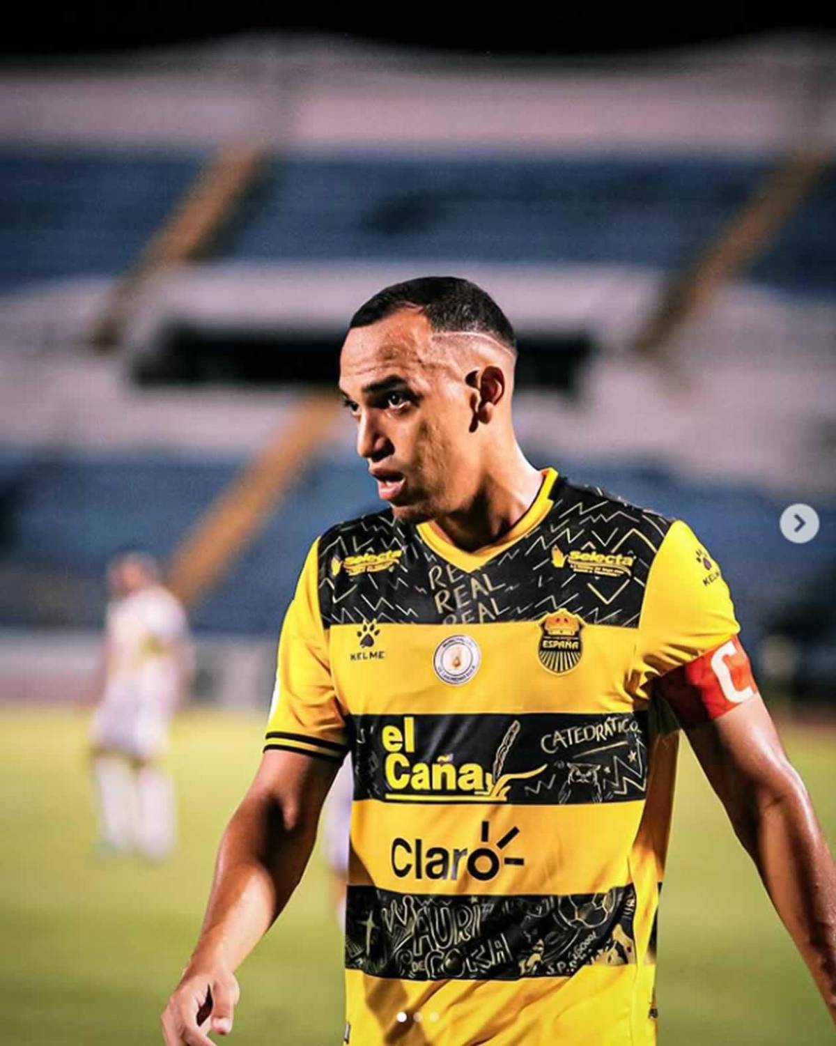 La guapa licenciada que se casó sin hacer mucho ruido con jugador hondureño