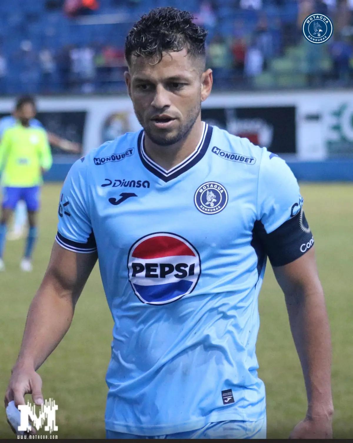 Olimpia amarra sus primeros fichajes, Motagua saca la chequera y Olancho comienza