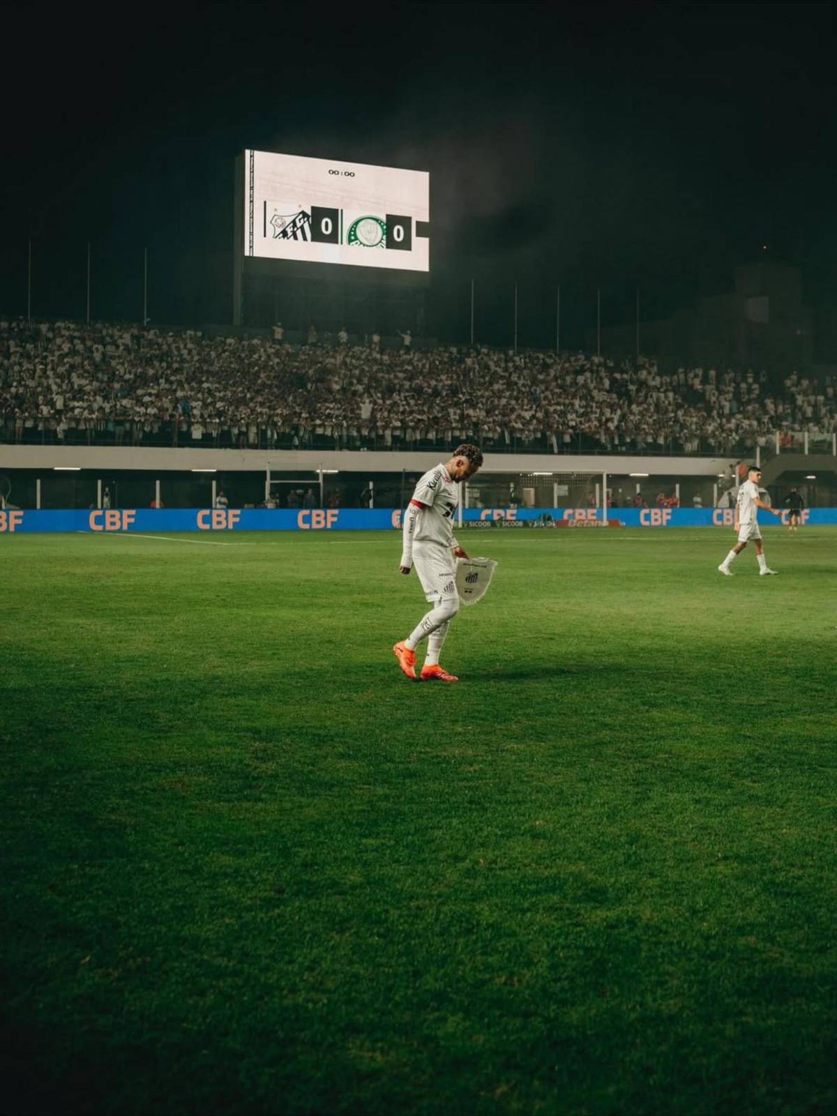 Neymar sacude al mundo del fútbol con la decisión que pretende tomar