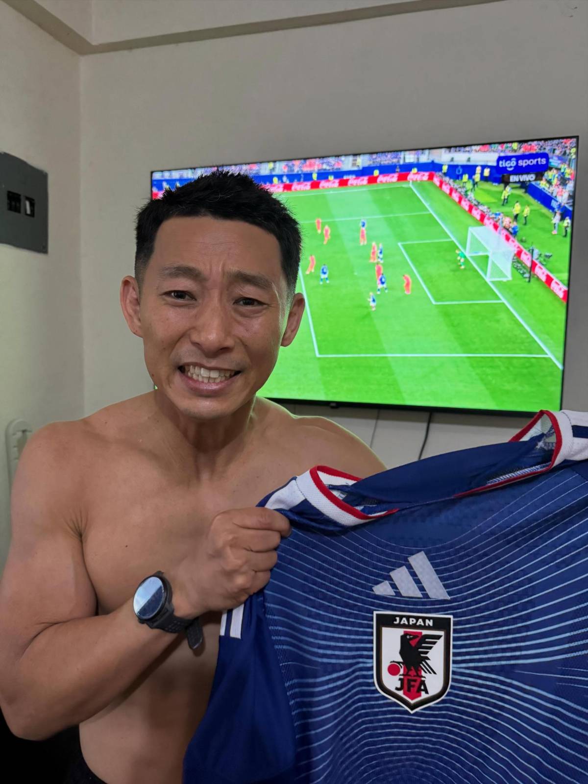 Mundial 2026: Shin Fujiyama sorprende, lindas chicas son sensación y Japón celebra ante Países Bajos