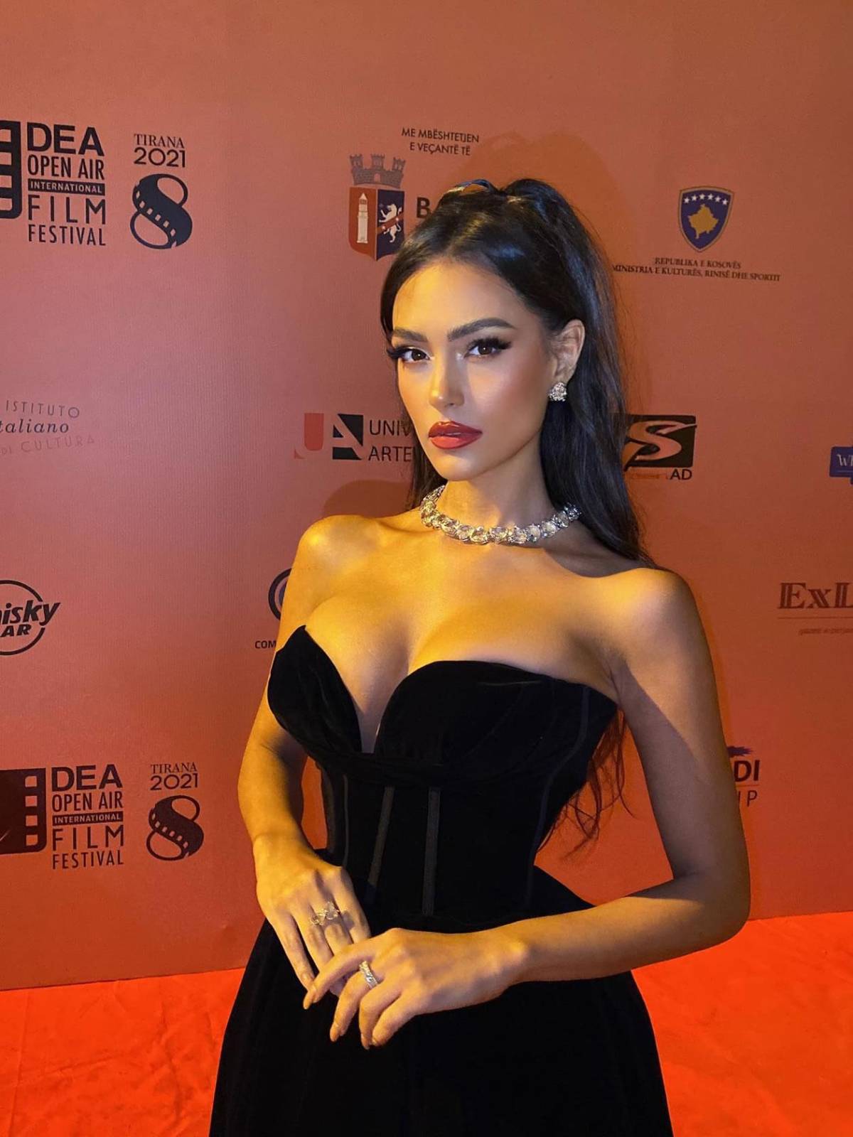 Reconocida periodista deportiva explota y denuncia acoso en su contra: Esto dijo la bella chica