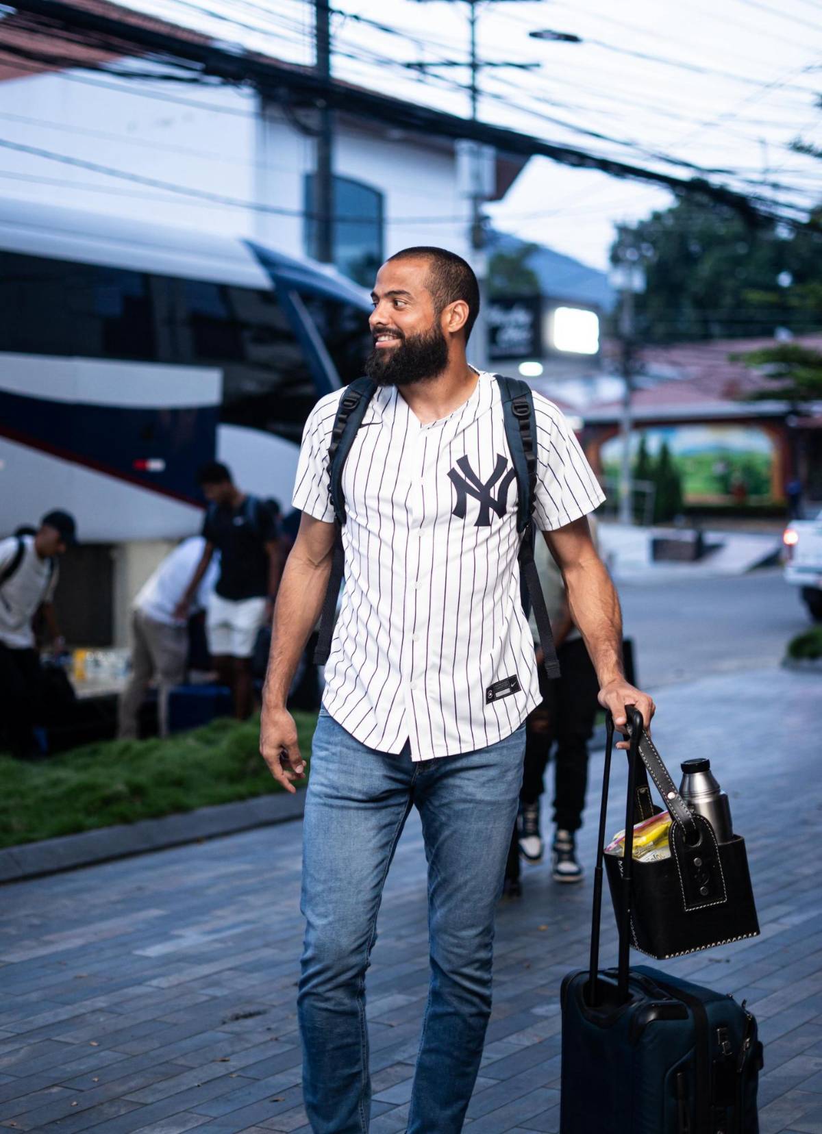 Honduras se concentra: jugador llega en taxi y dos legionarios ya se unieron