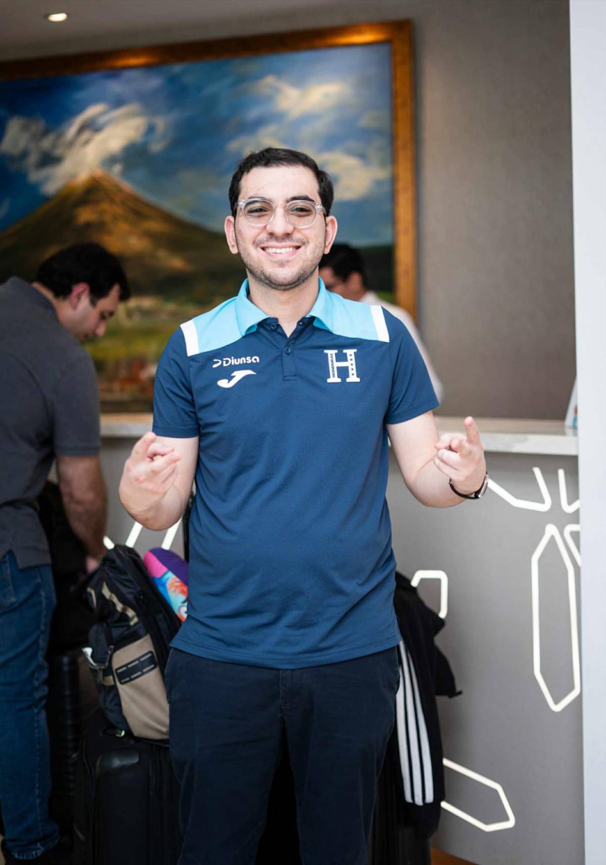 Invasión catracha, chica sorprende y fiesta de Honduras antes de enfrentar a Nicaragua