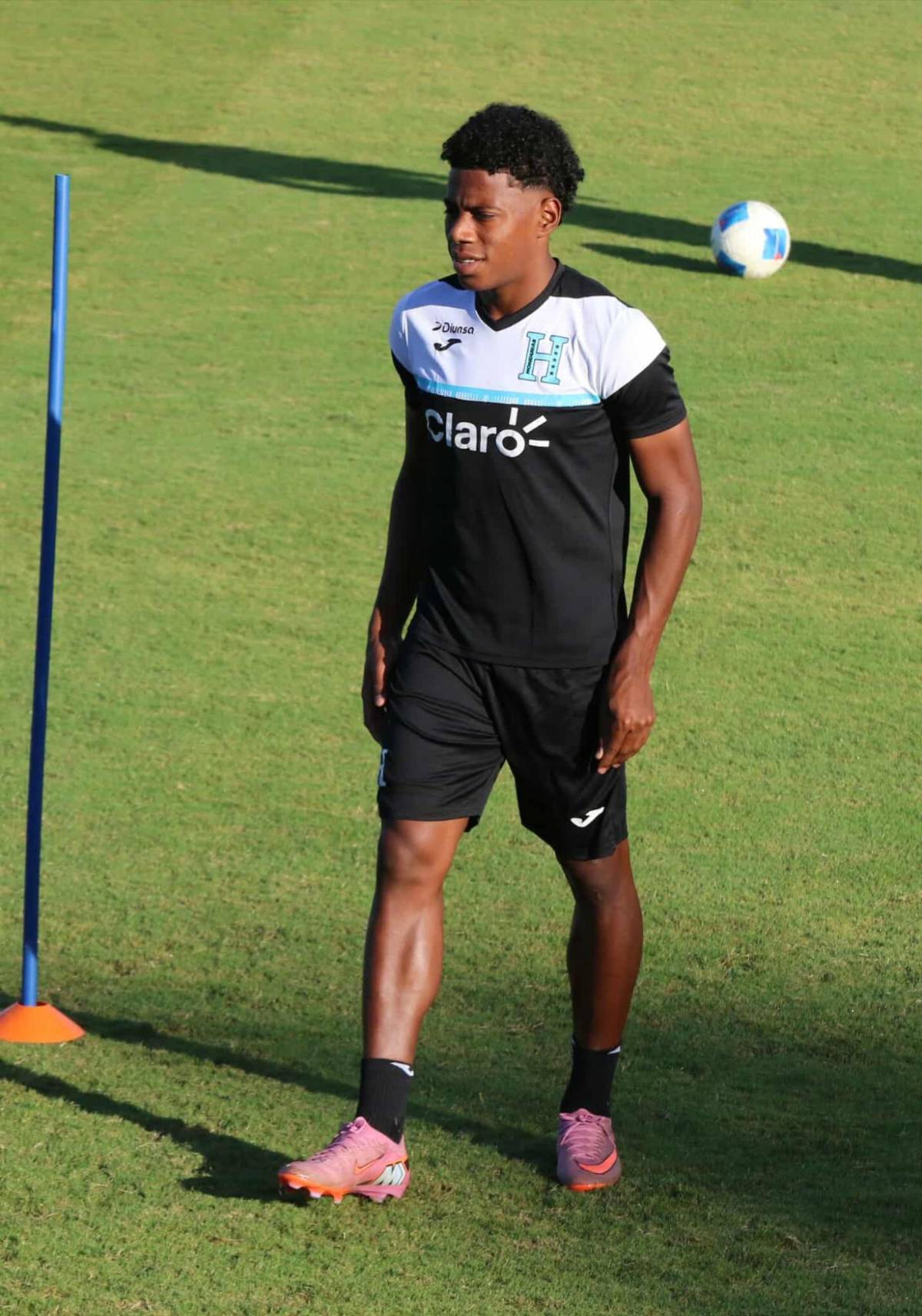 Recibimiento a Yio y jugador es baja: Así fue el entreno de la Selección de Honduras