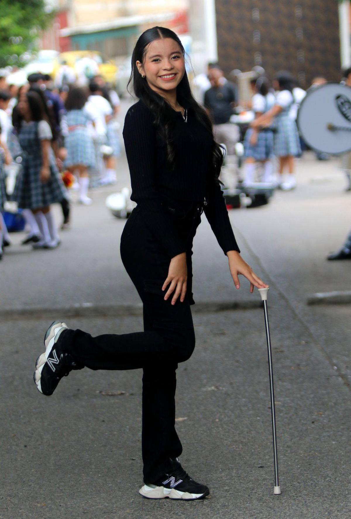 Con carisma y energía, palillonas del Instituto Beraca roban miradas previo al 15 de septiembre