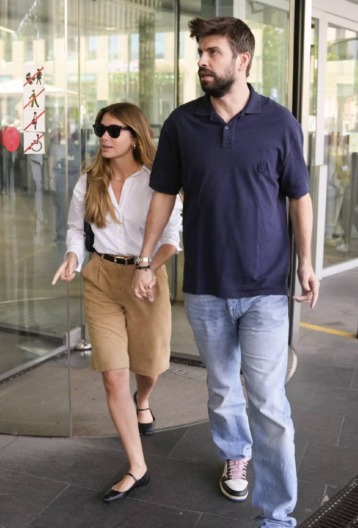 Piqué y Clara Chía sorprenden: El exjugador la pasa mal y se revela lo que hizo su pareja