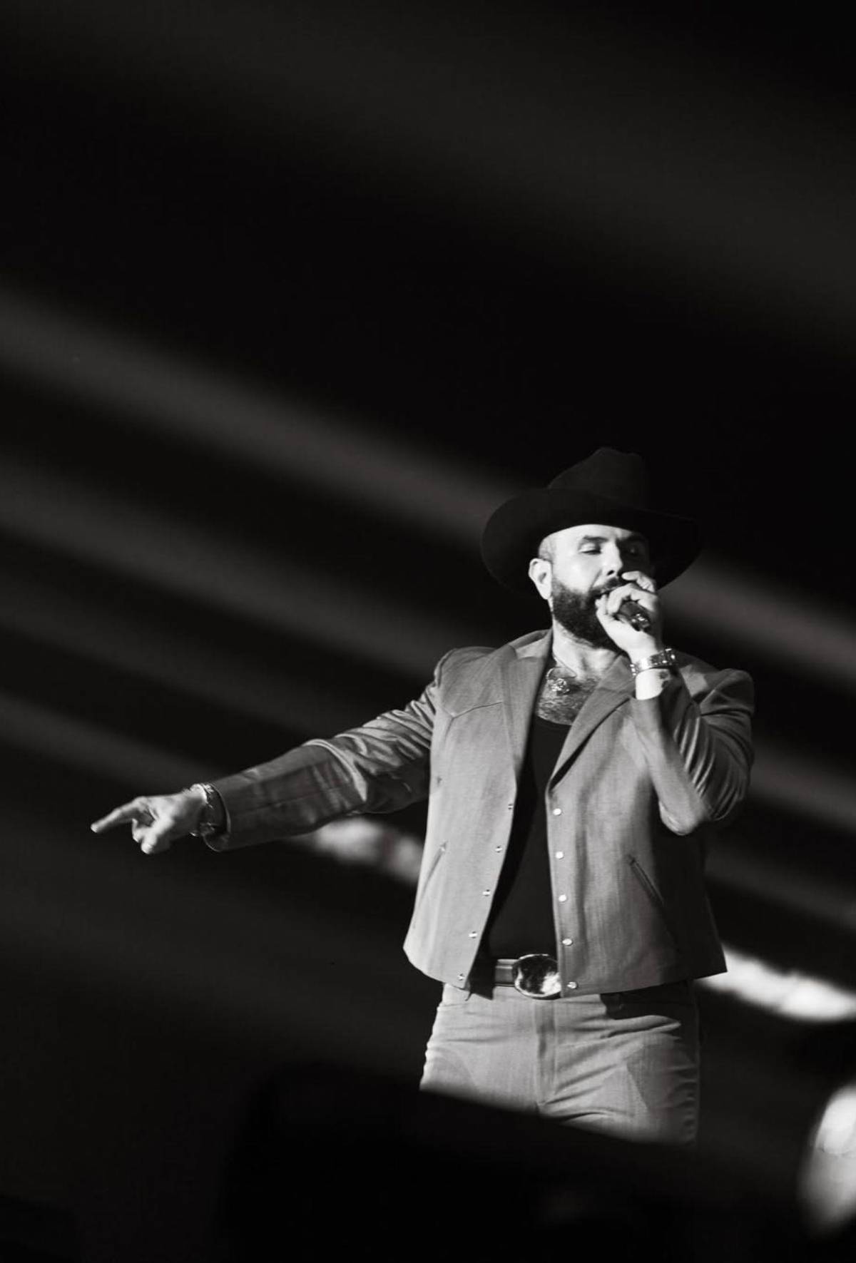 ¿Quién es Carín León? Conozca al mexicano que dará concierto en Tegucigalpa