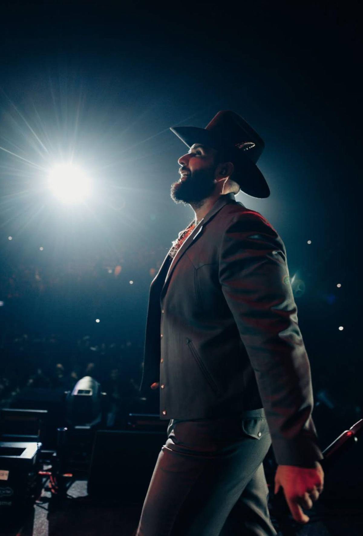 ¿Quién es Carín León? Conozca al mexicano que dará concierto en Tegucigalpa