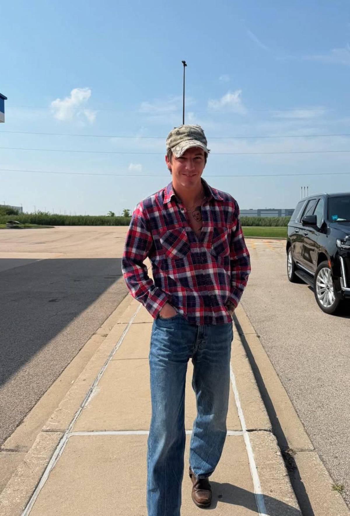 ¡Las fotos lo confirman! Así es Role Model, el apasionado nuevo novio de Dakota Johnson