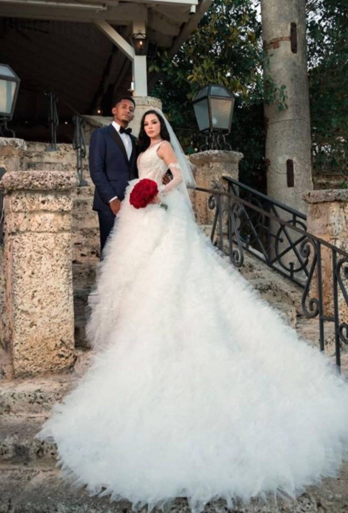 “Choco” Lozano se casa con modelo hondureña en República Dominicana