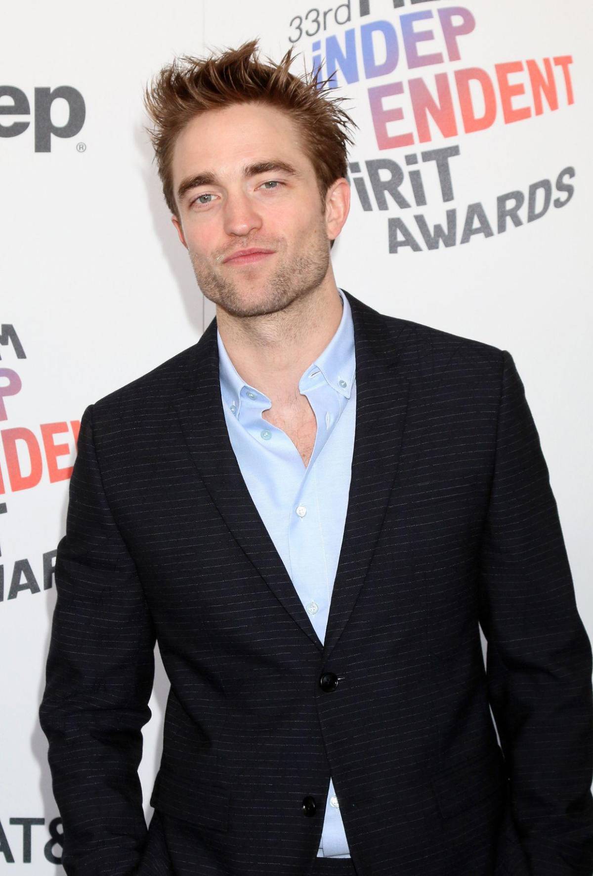 Robert Pattinson cumple 40 años: de vampiro adolescente a Batman y más de su evolución
