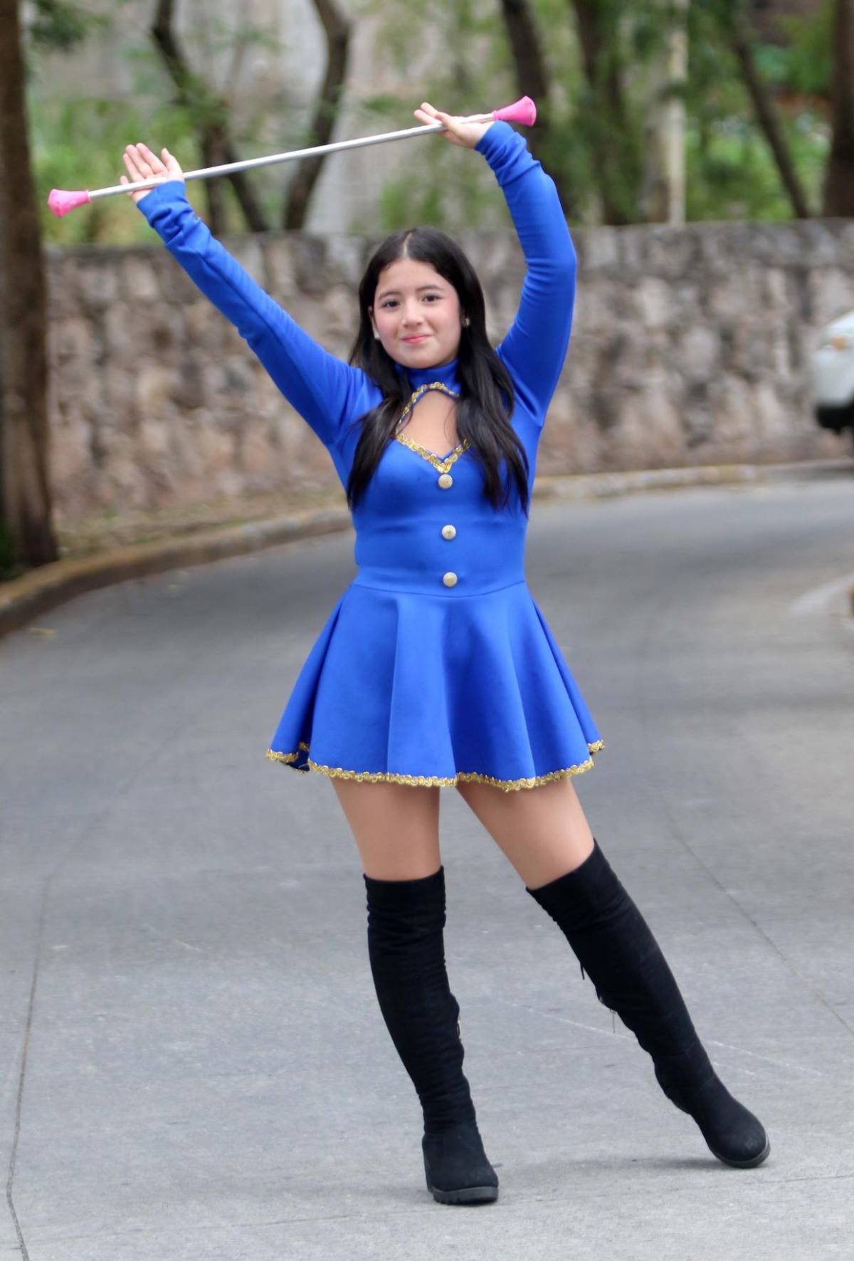 Las protagonistas del desfile: ellas son las palillonas del Instituto Yave Nissi