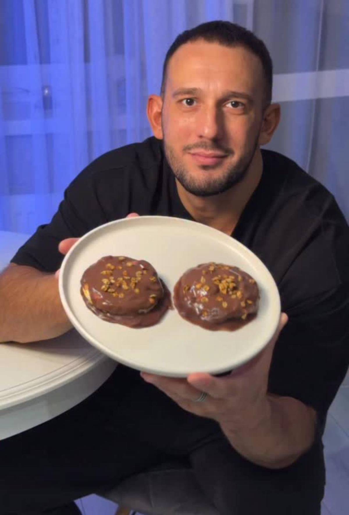 Influencer documentó su muerte: el desafío de comida que le costó la vida