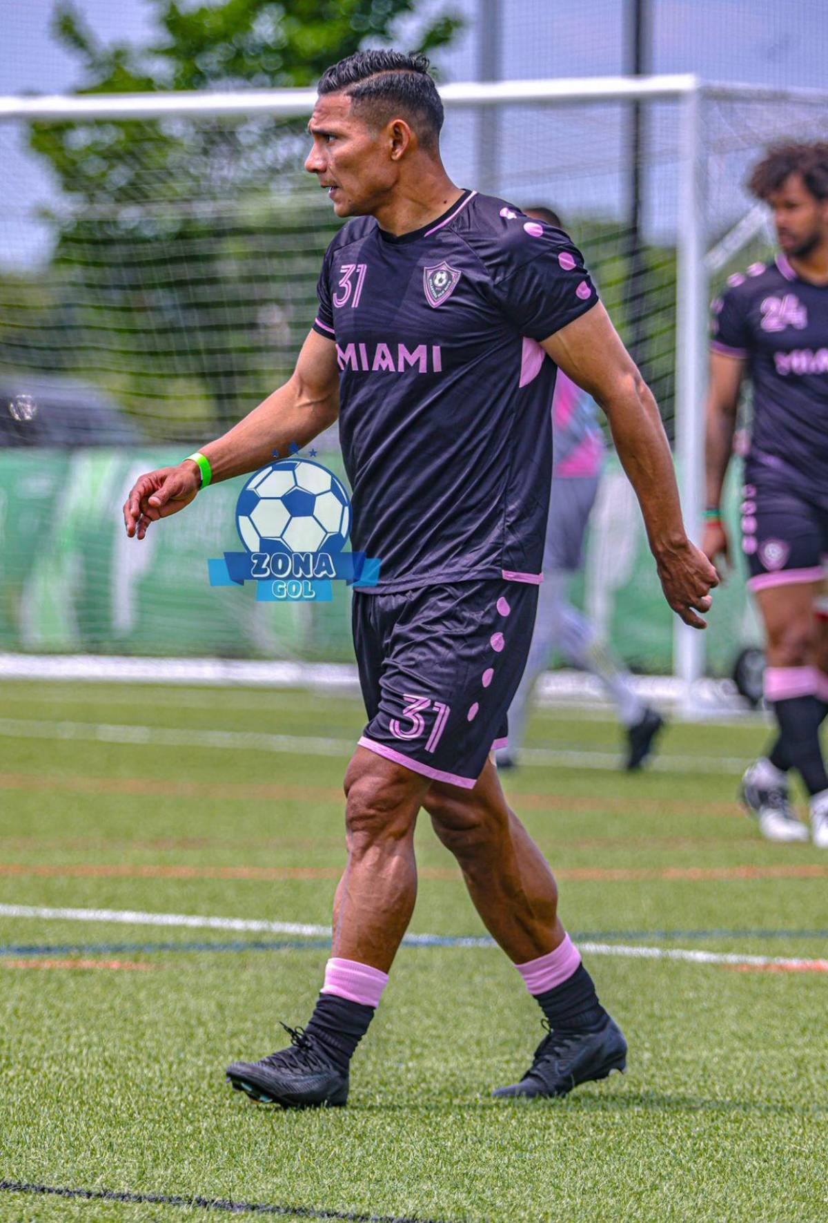 Beneficios y salarios de futbolistas hondureños que van a jugar burocrático a EE UU