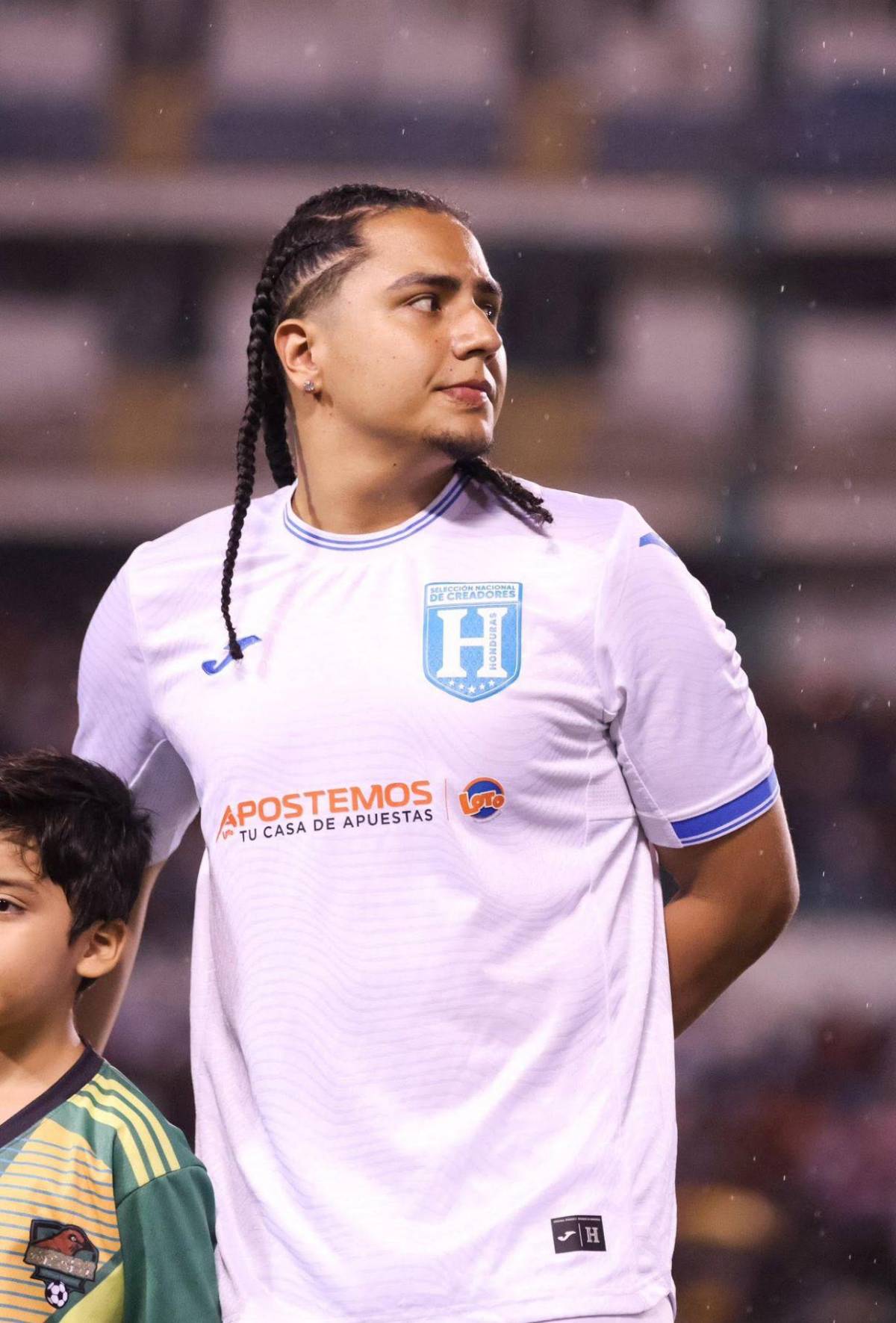 Davis Flow le coquetea a esposa de El Chapo, se da cuenta quién es y su reacción se viraliza