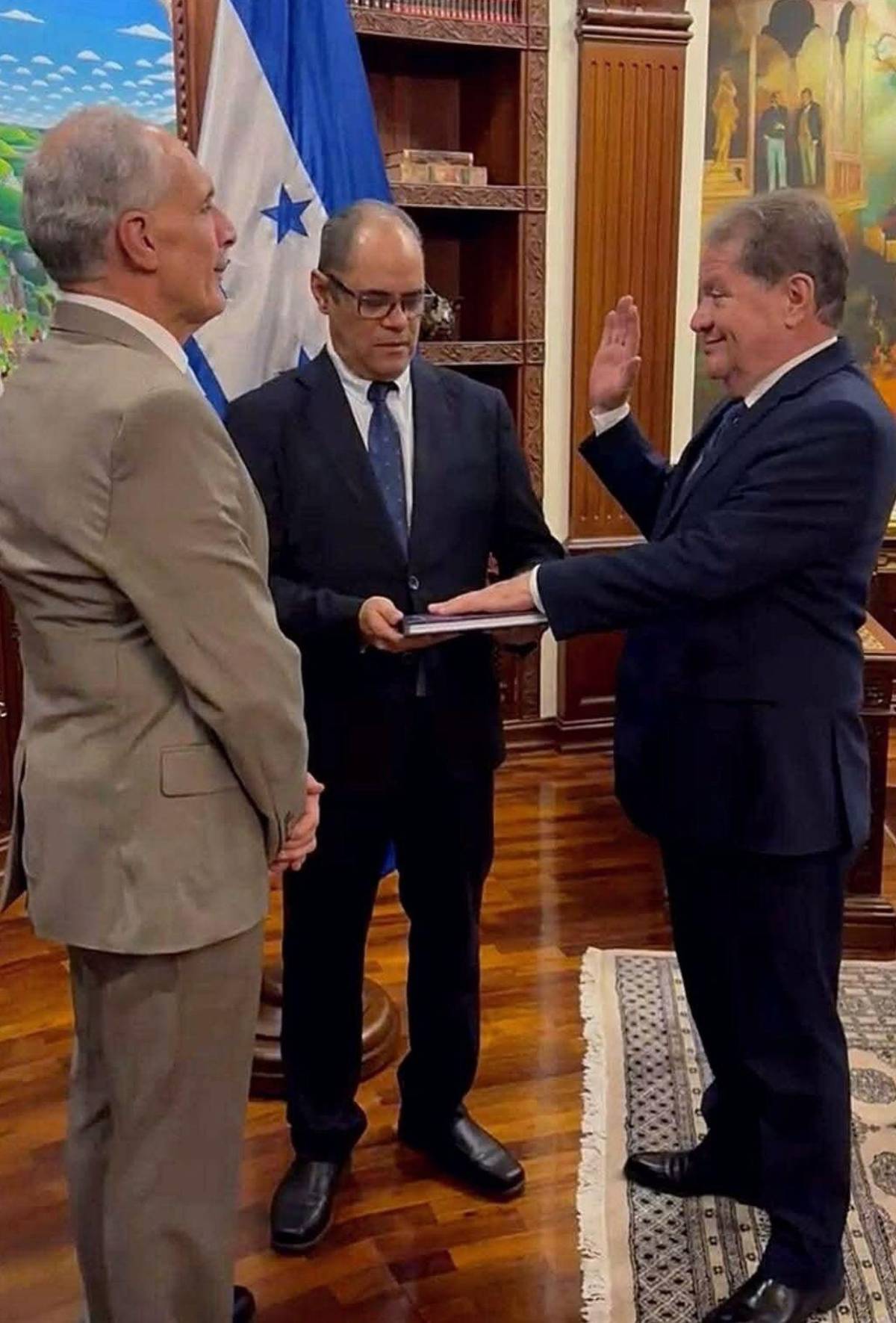 Quién es Jorge Cálix, el nuevo funcionario nombrado por Nasry Asfura que manejará la OABI