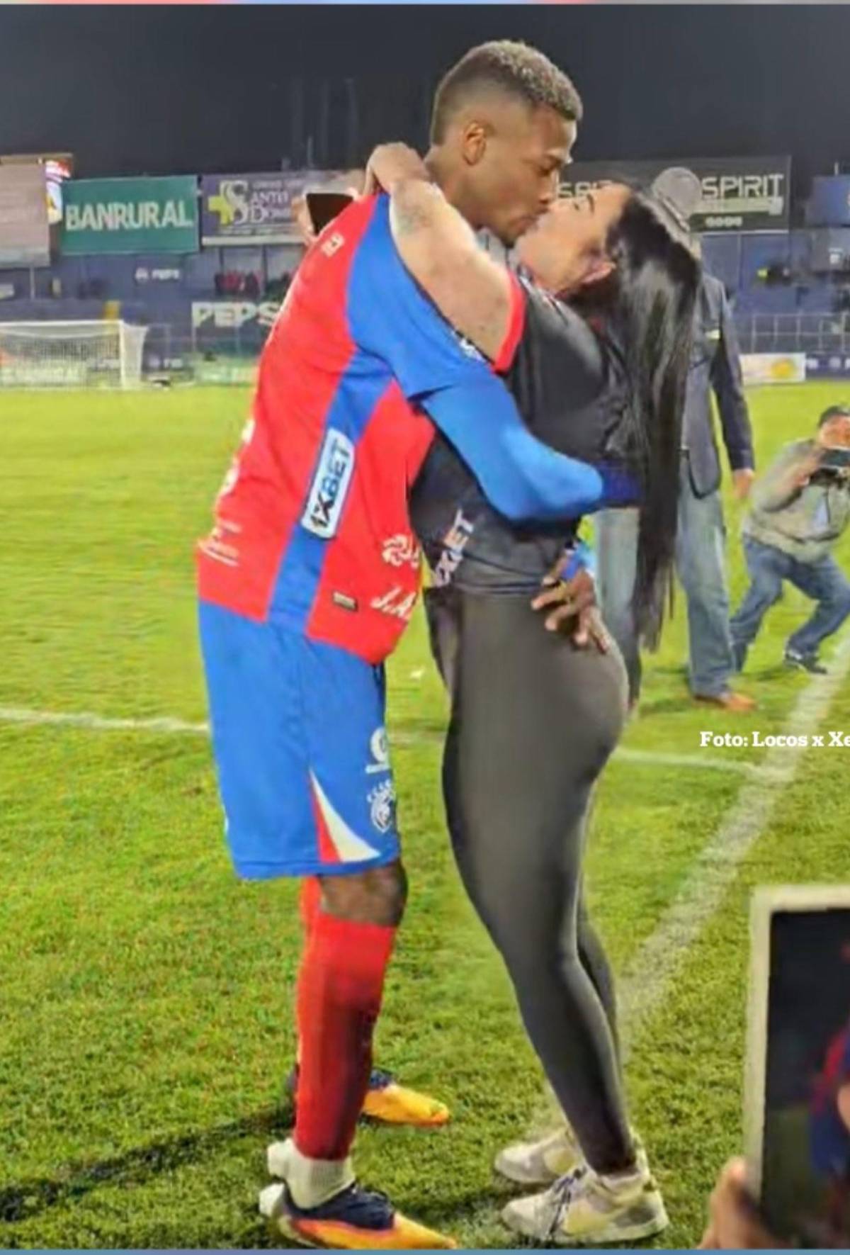 Jugador en Guatemala pide matrimonio, le dicen que “sí” y en tres días se separa