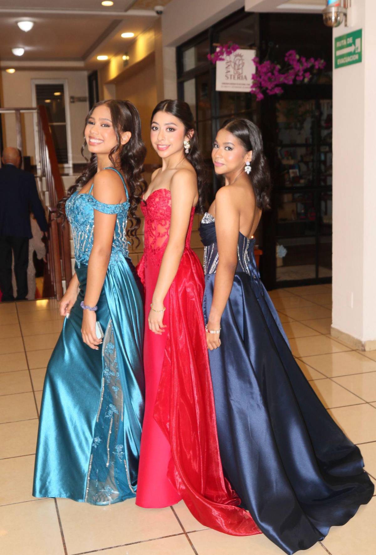 Entre elegancia y emociones, La Estancia School celebra su Senior Prom 2026