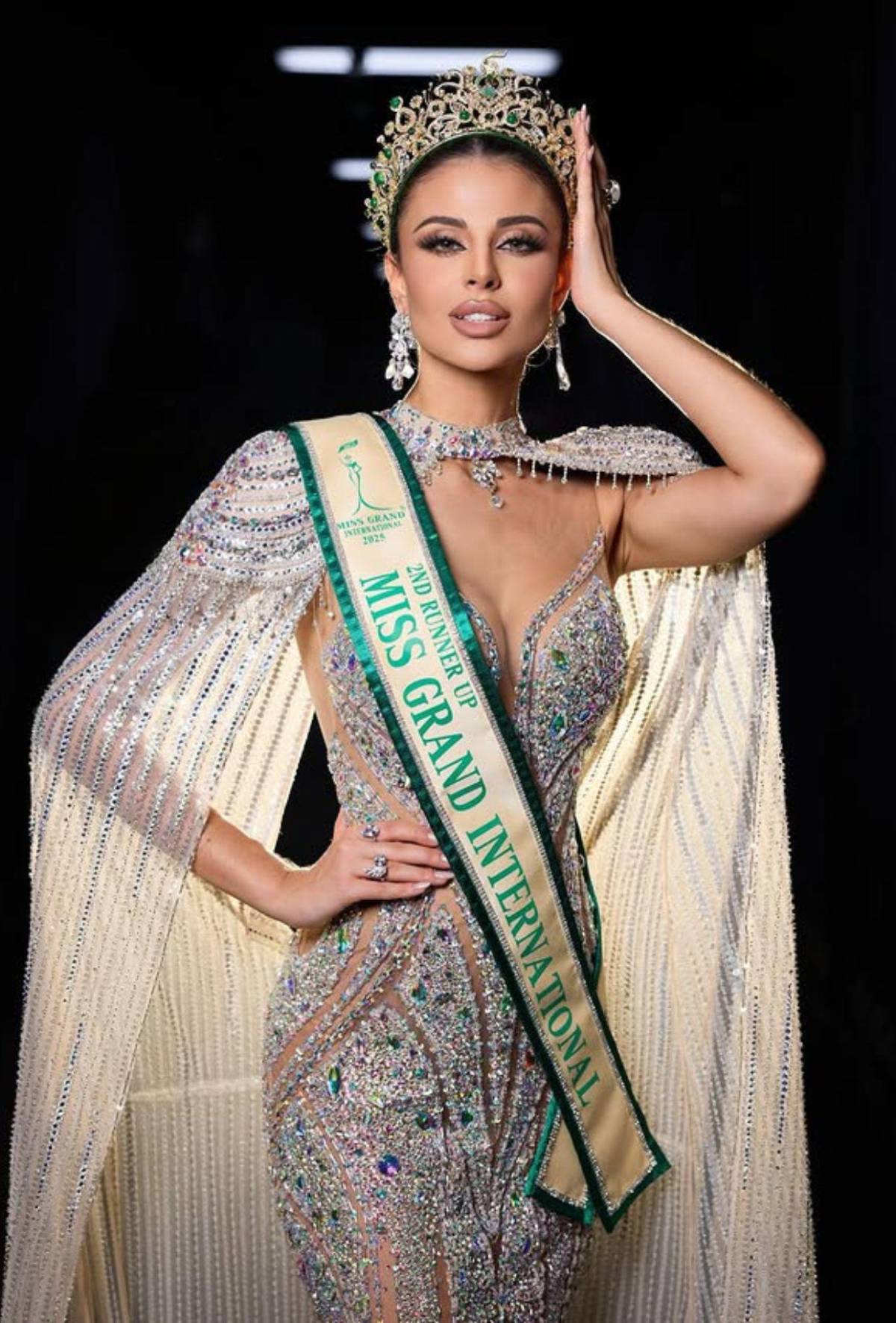 No quiso humillar a nadie: Miss España respalda a Nawat Itsaragrisil tras el incidente con Miss México