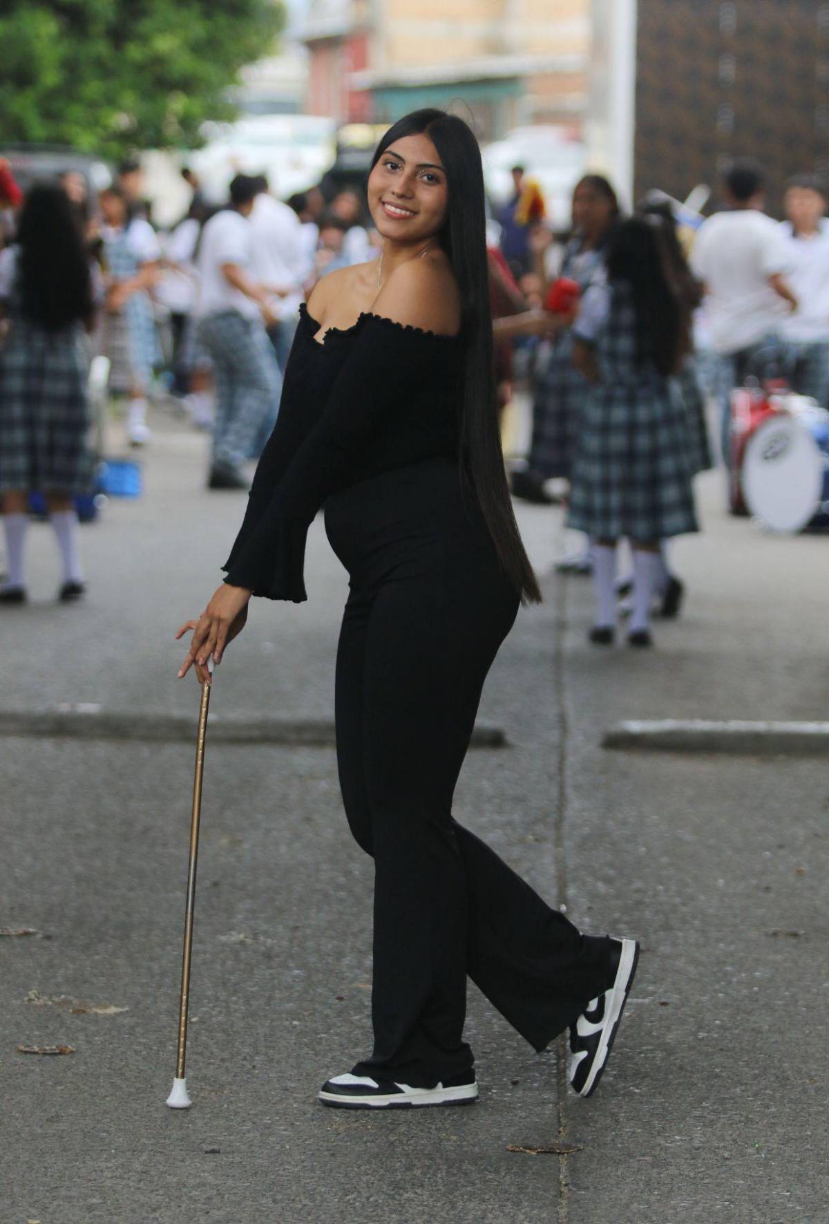 Con carisma y energía, palillonas del Instituto Beraca roban miradas previo al 15 de septiembre