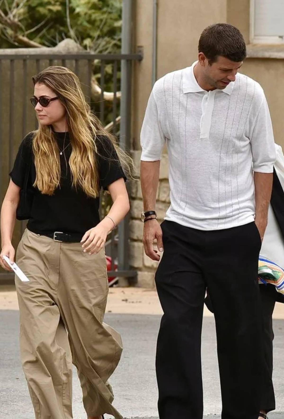 Piqué y Clara Chía sorprenden: El exjugador la pasa mal y se revela lo que hizo su pareja
