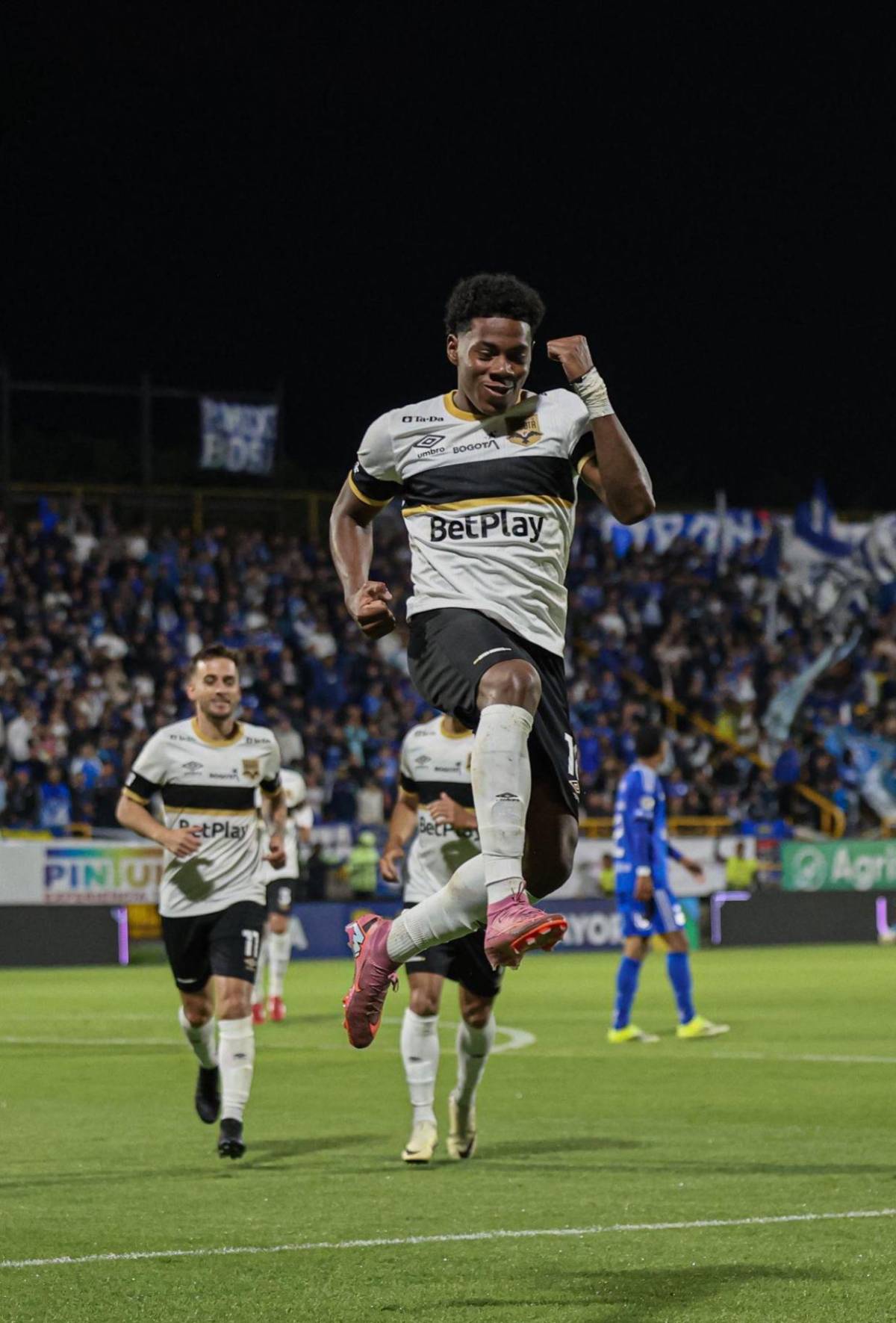 Dereck Moncada dispara su valor de mercado y ahora es de los más caros de Honduras