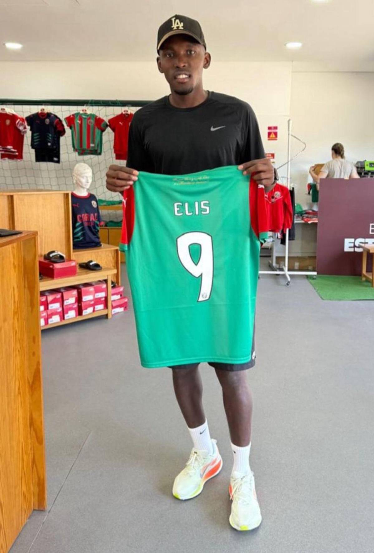 Fichajes: Hondureño a Argentina, Olimpia con alta y el gigante que quiso a Menjívar