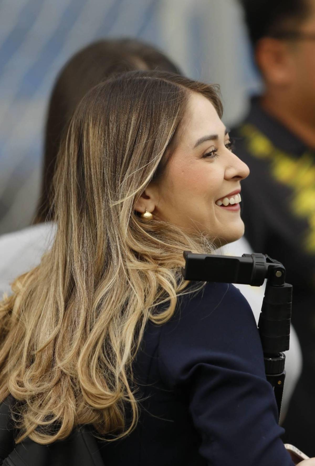 ¡Un espectáculo! Las bellas chicas que engalanan el clásico entre Real España y Motagua