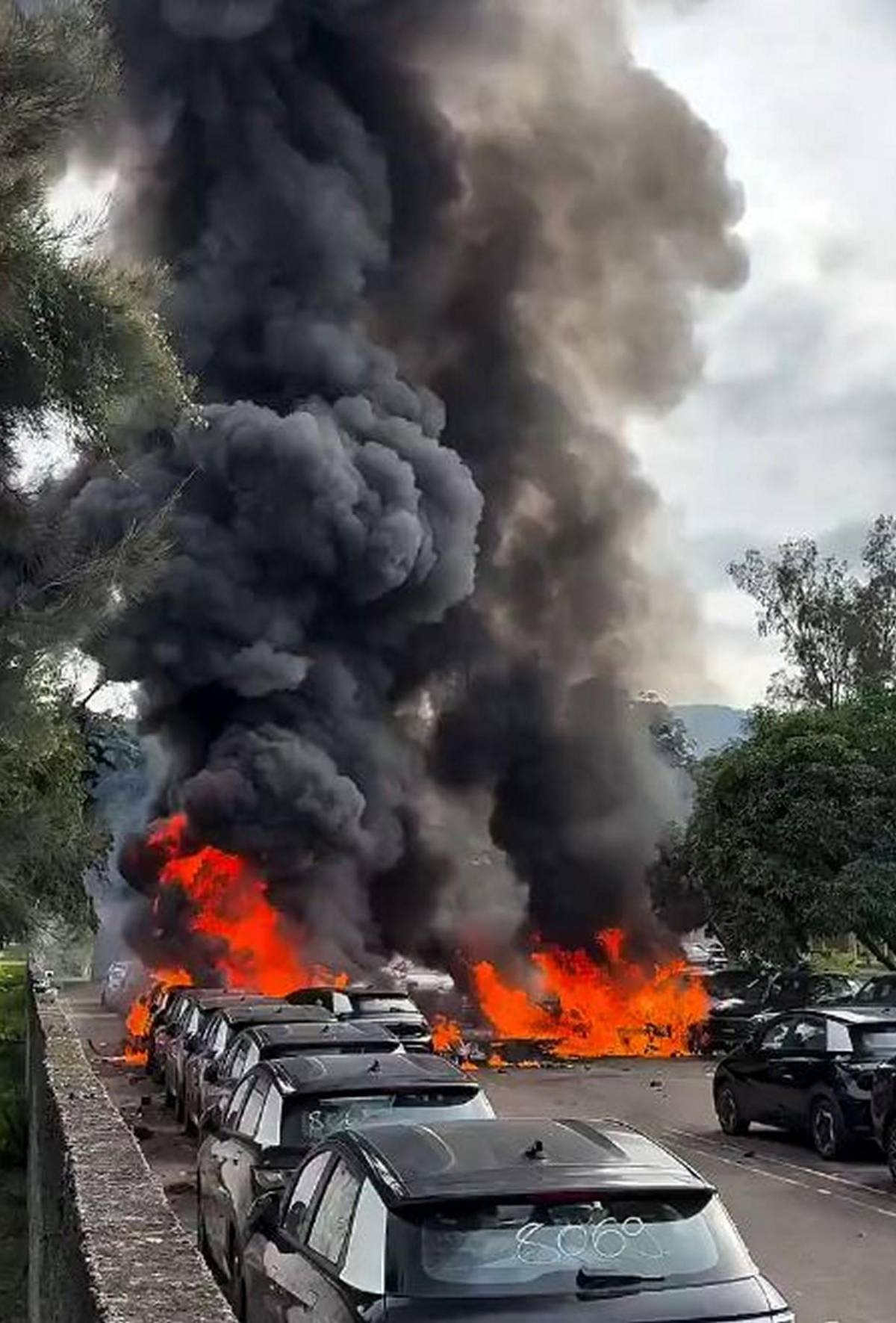 Choque de helicópteros deja seis muertos en Río de Janeiro y lanza fragmentos contra edificios