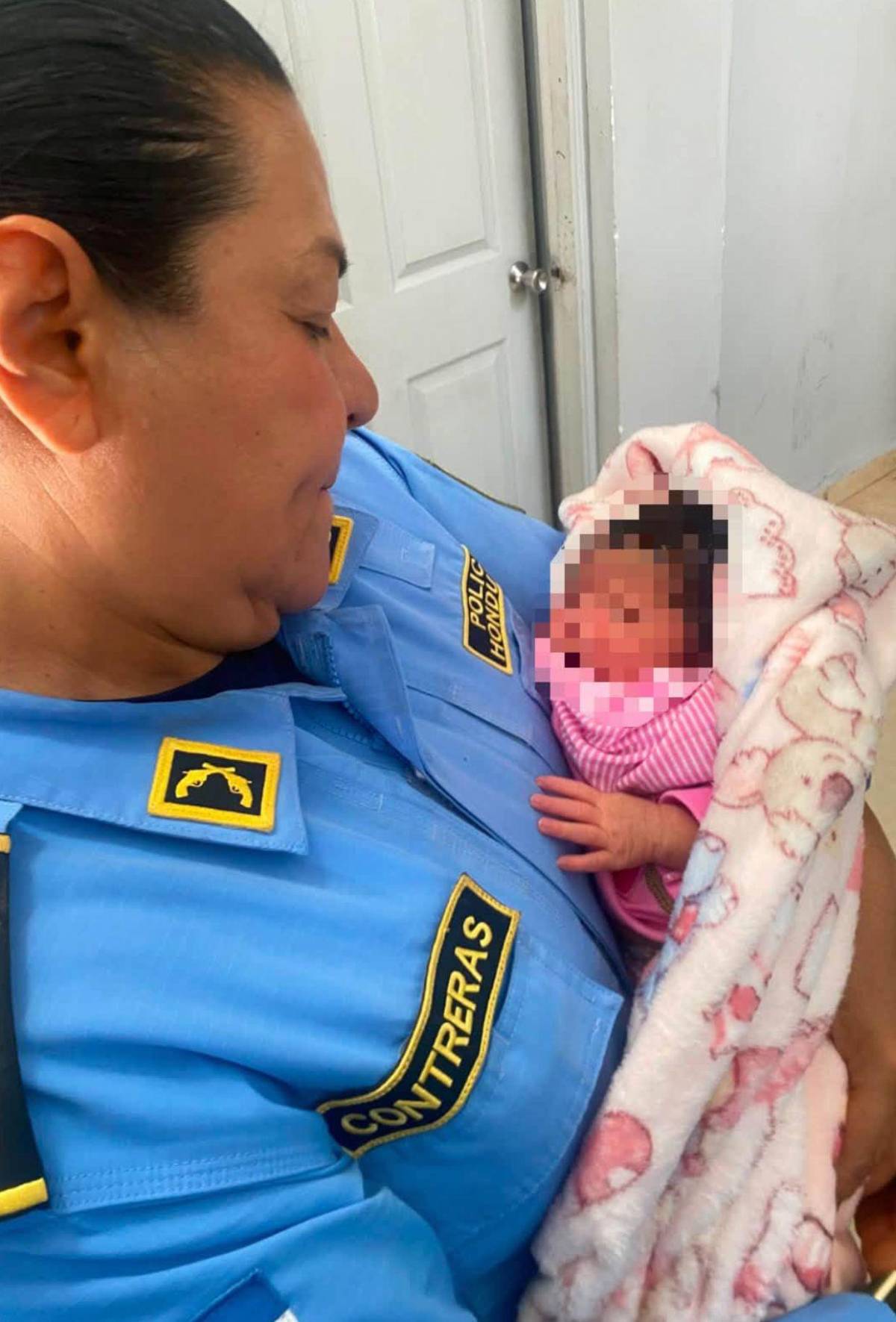 No puedo mantenerla: mensaje que dejaron en recién nacida abandonada en la Ermita