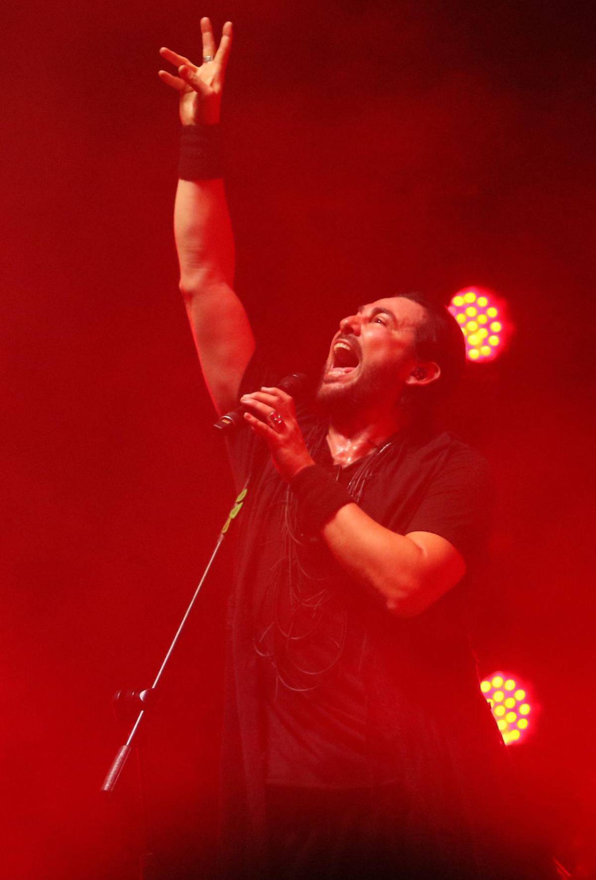 Las mejores imágenes del concierto Acústico de Beto Cuevas