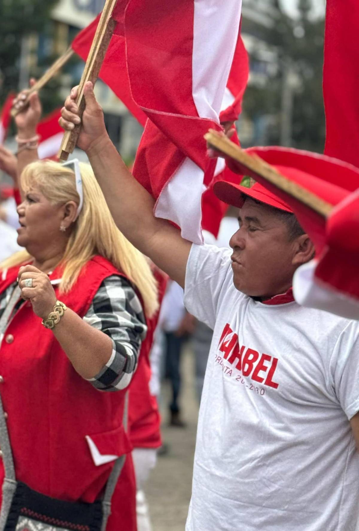 Maribel Espinoza cierra su campaña en la capital: “Soy una mujer de manos limpias”