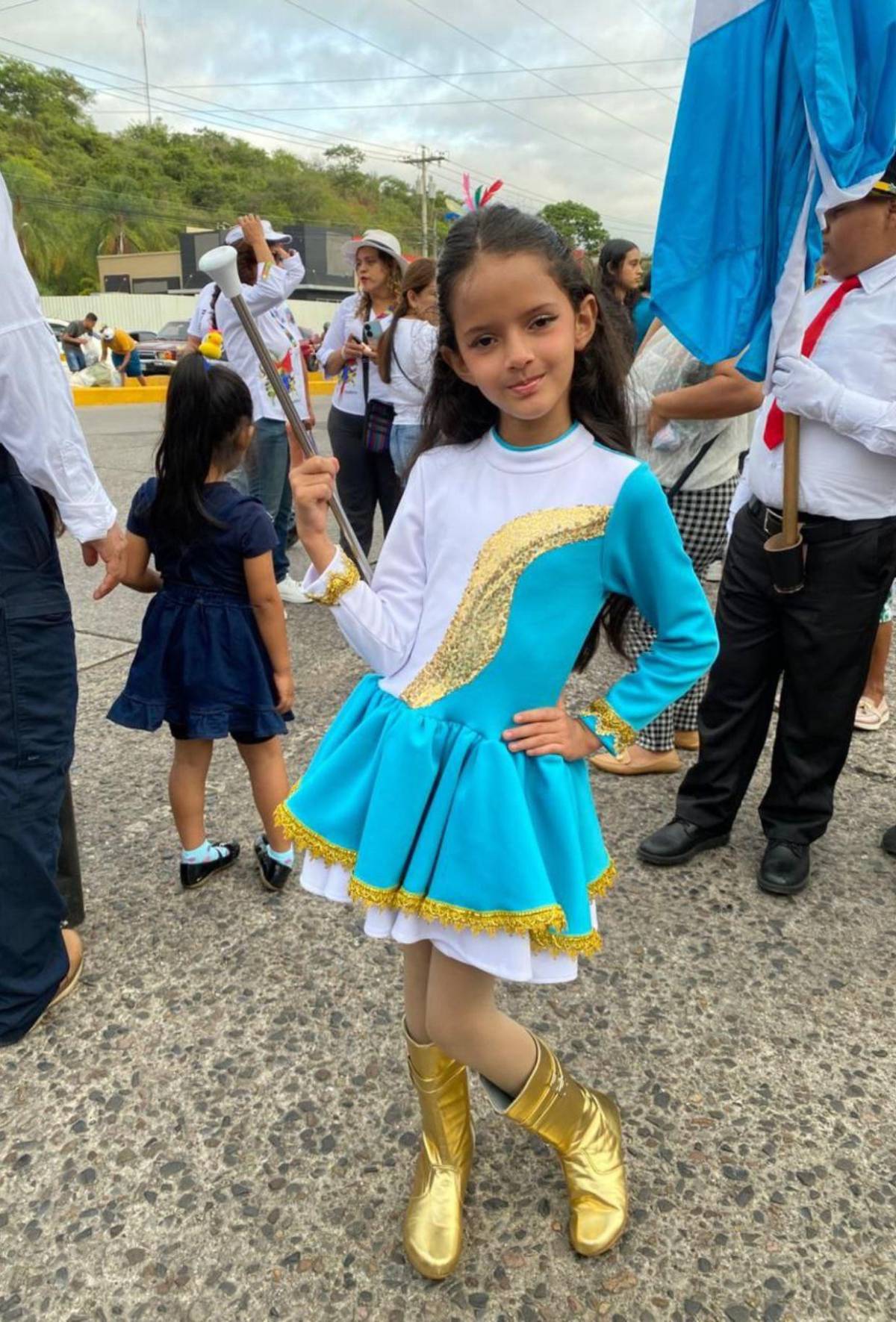 Las bellas palillonas y pomponeras que amenizaron los desfiles de educación básica 2025