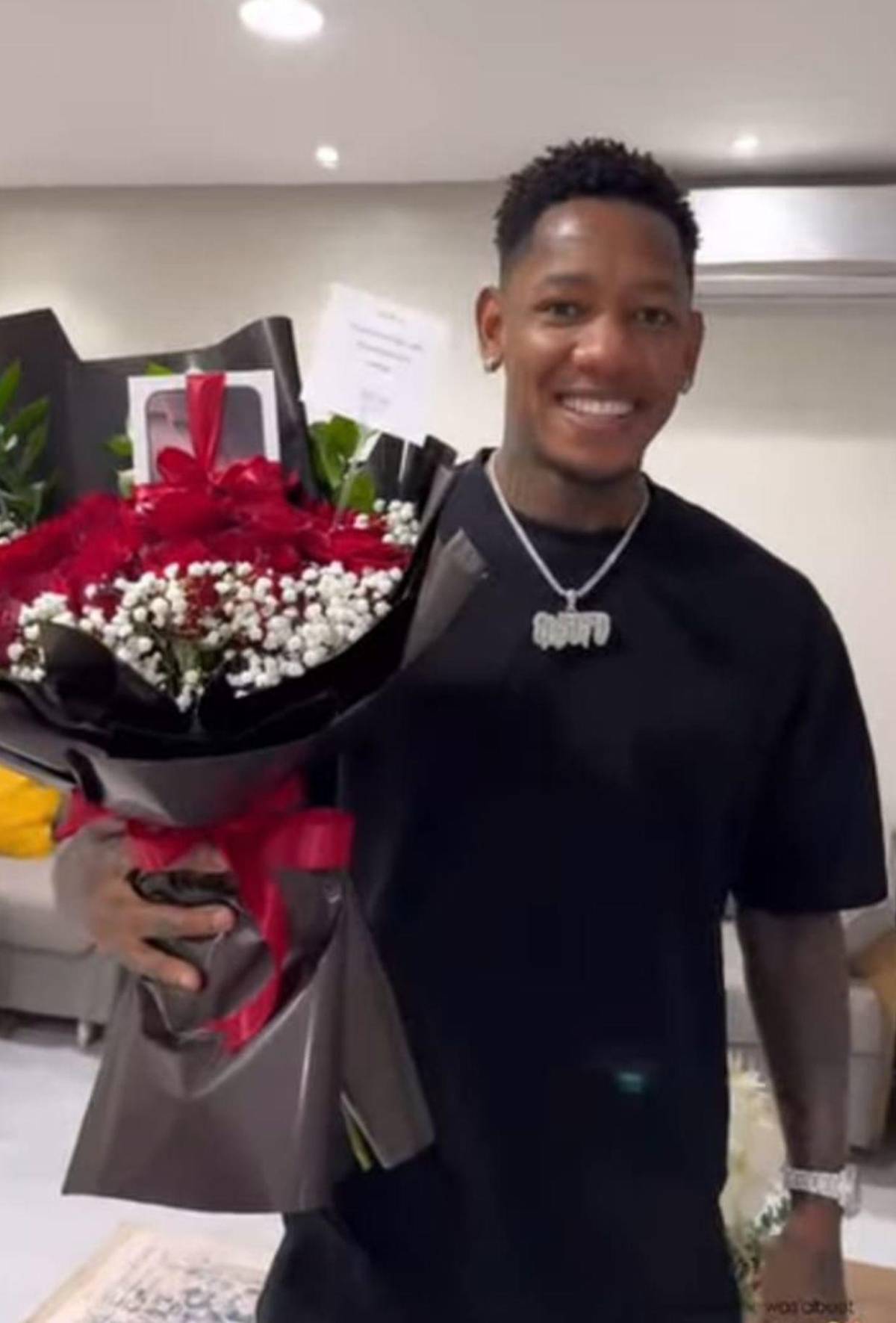 ¿Costoso? El último regalo de Romell Quioto a su novia