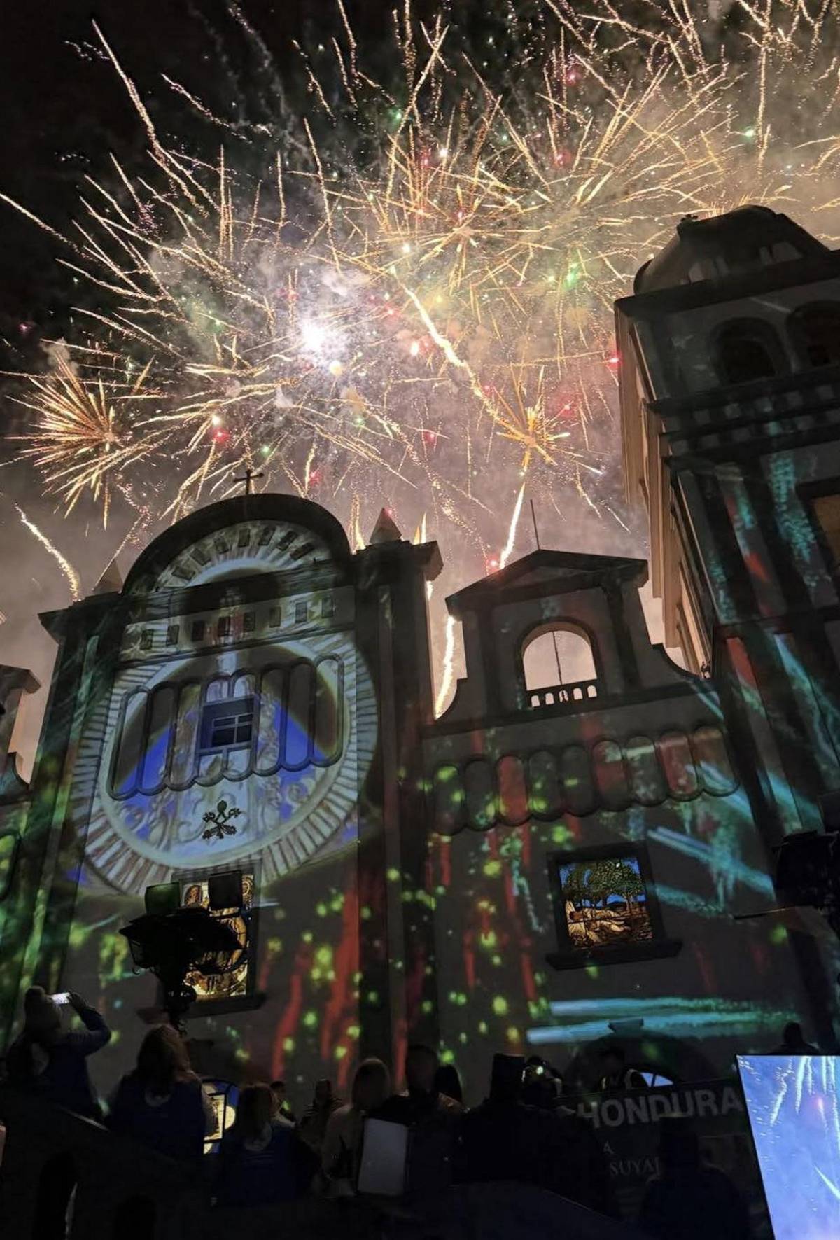 Luz, fe y color: Basílica de Suyapa brilló por aniversario del hallazgo de la Virgen