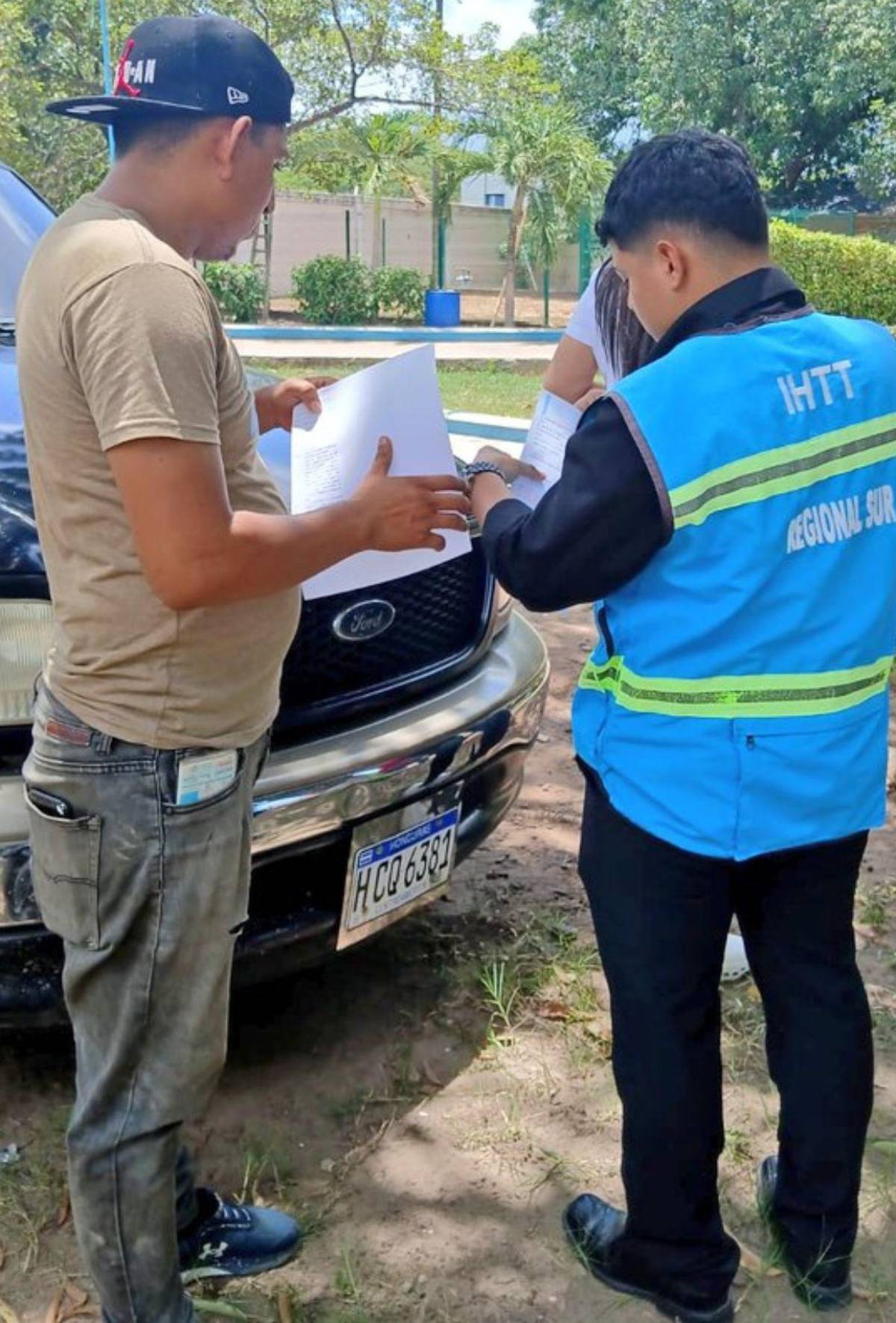 Fémina es empujada por ayudante de bus en Choluteca cuando bajaba y queda en estado grave