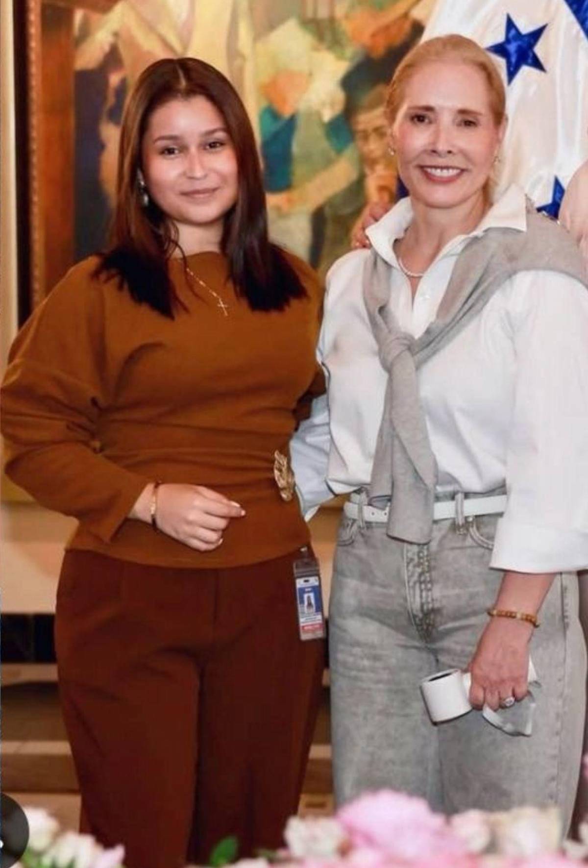 Quién es Amanda Flores, nueva directora de Comunicaciones Interinstitucionales del gobierno