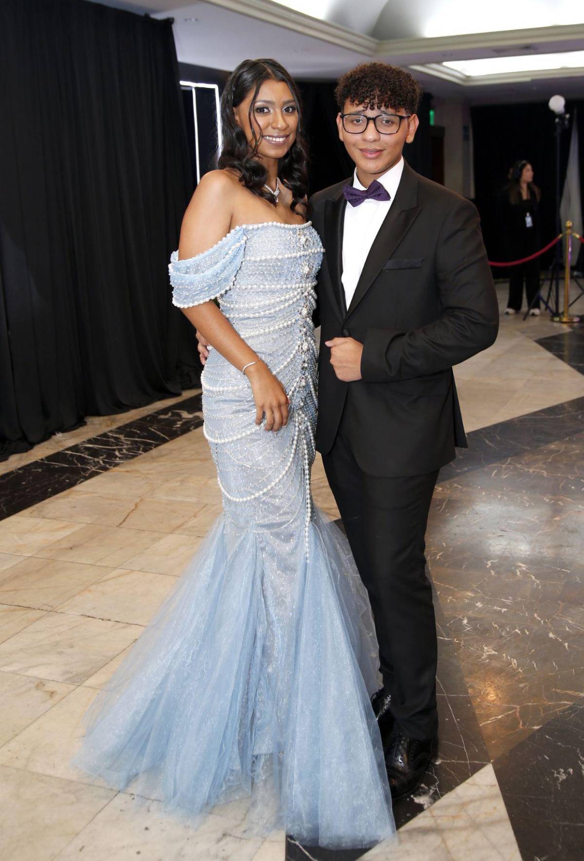 Seniors 2025 de The Mayan School celebran su última noche como compañeros