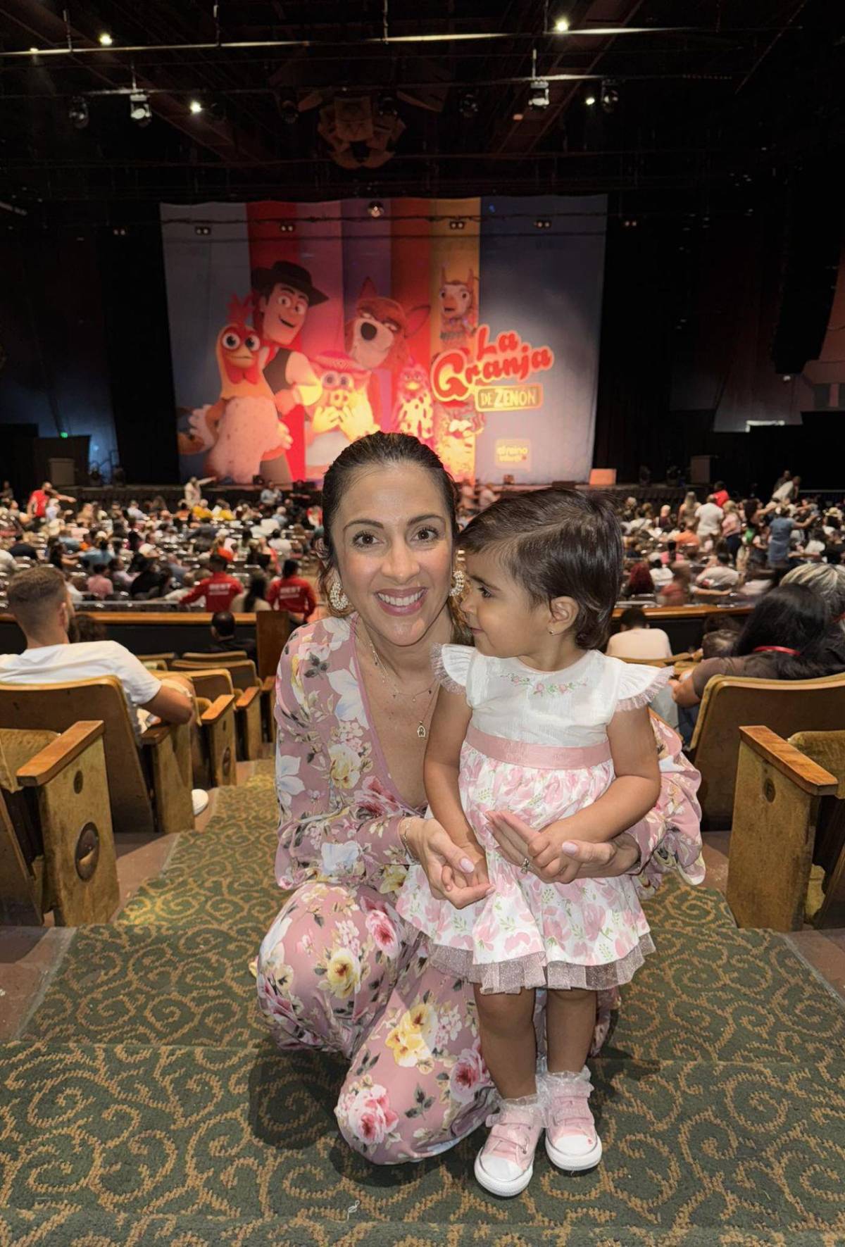 Periodista hondureña Maity Interiano anuncia su segundo embarazo