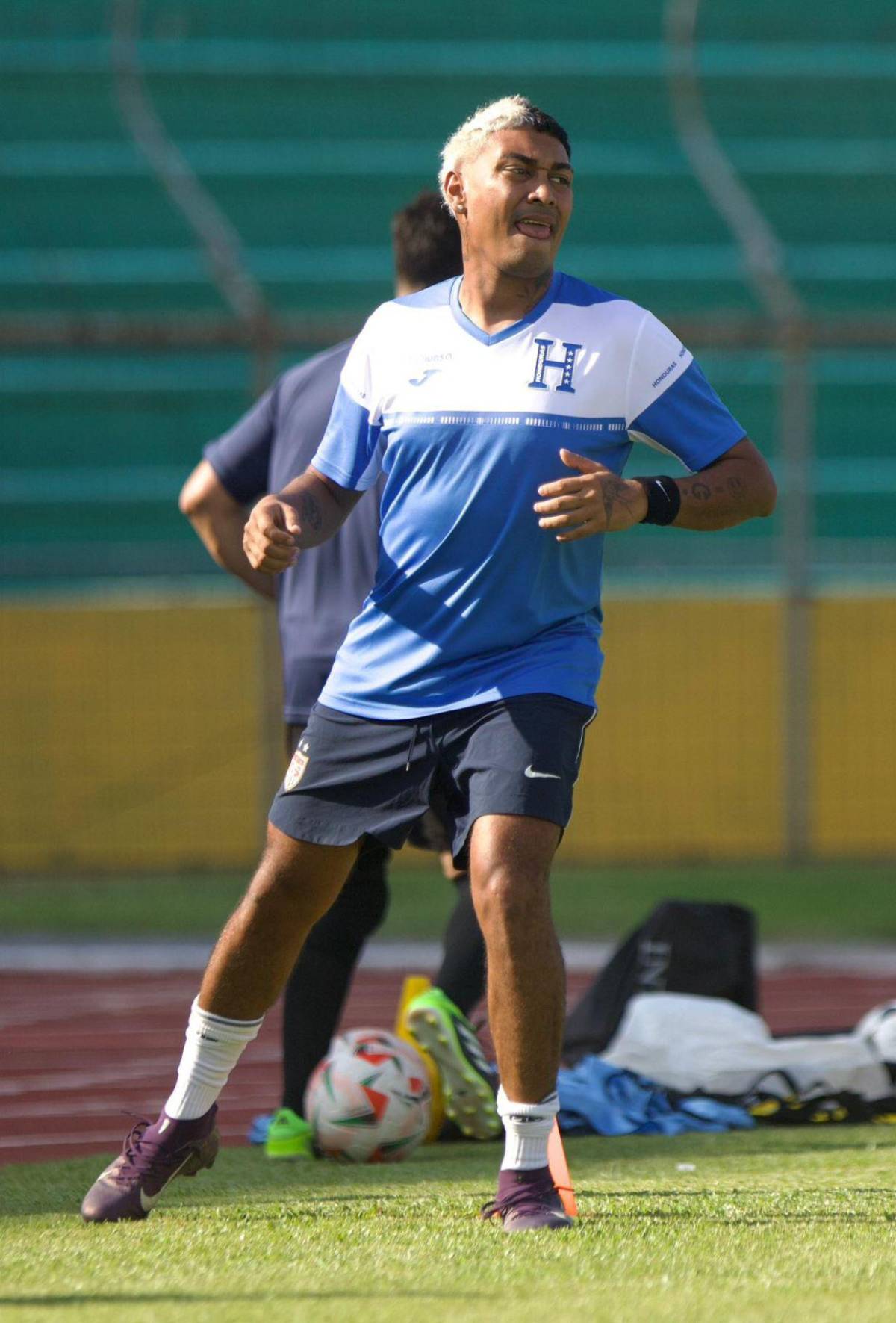 ¿Por qué el CR7 catracho no estará en el juego de tiktokers entre Honduras y El Salvador?