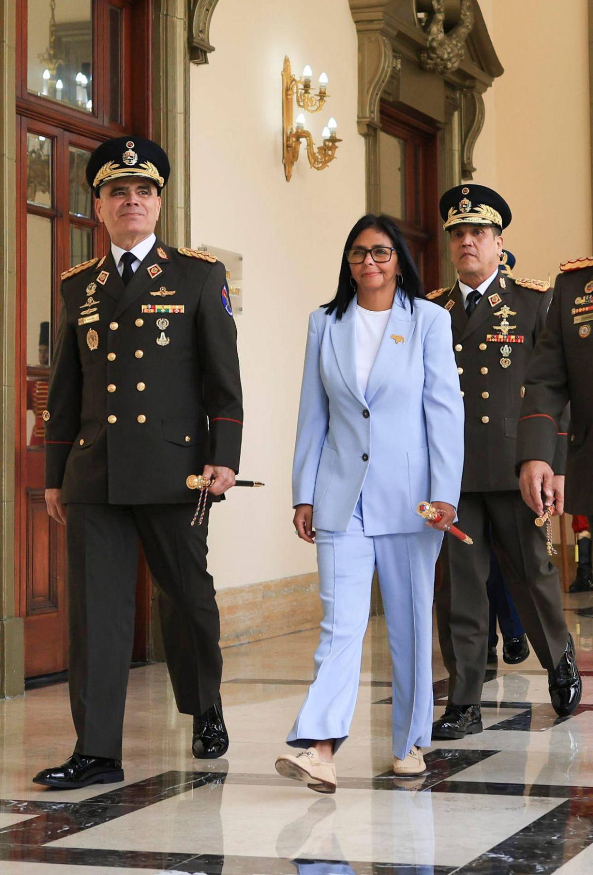 ¿Quién es Vladimir Padrino, el militar incondicional a Maduro removido en la era de Delcy Rodríguez?