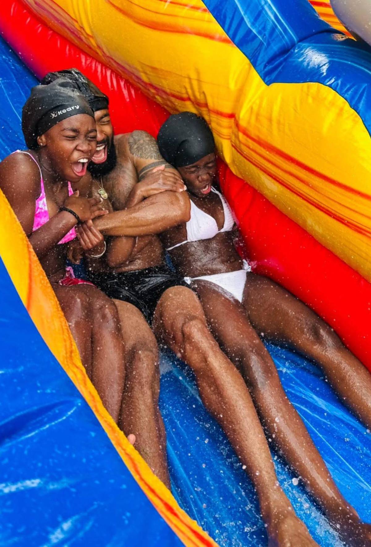 Madonna celebra con extravagante fiesta el 13º cumpleaños de sus gemelas Stella y Estere