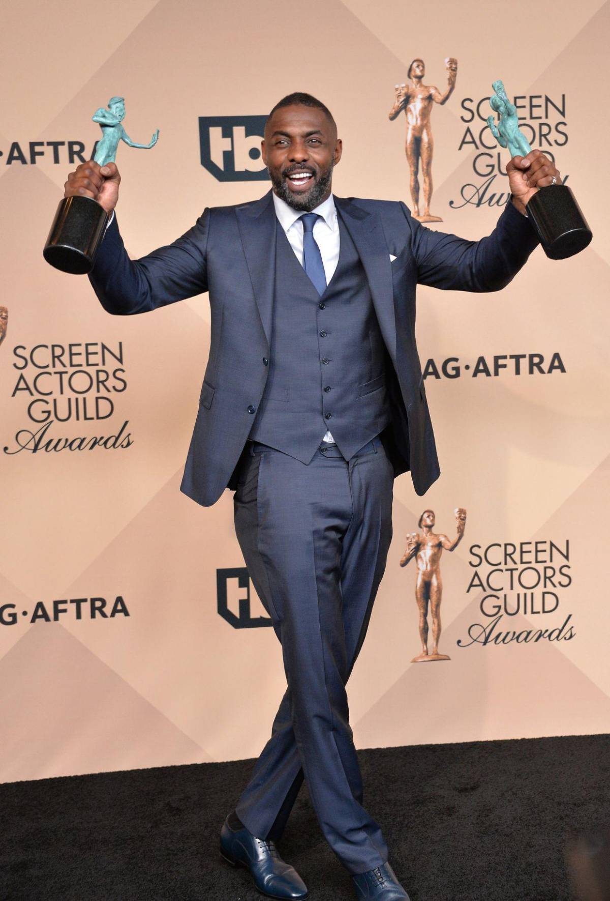 Los gigantes de Hollywood: estrellas que superan los 1.90 metros de estatura