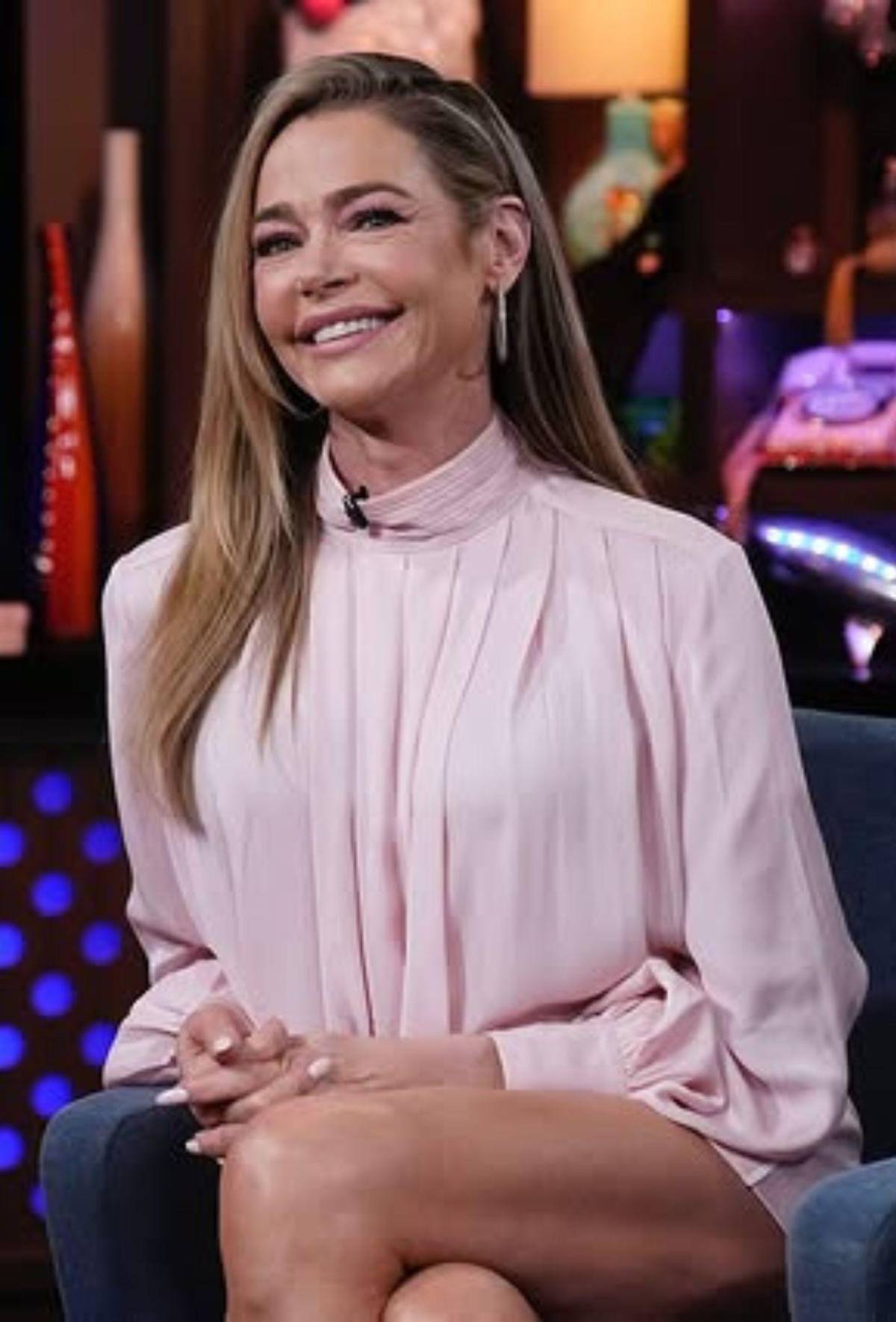 Denise Richards exige pensión conyugal y Aaron Phypers asegura no tener ingresos