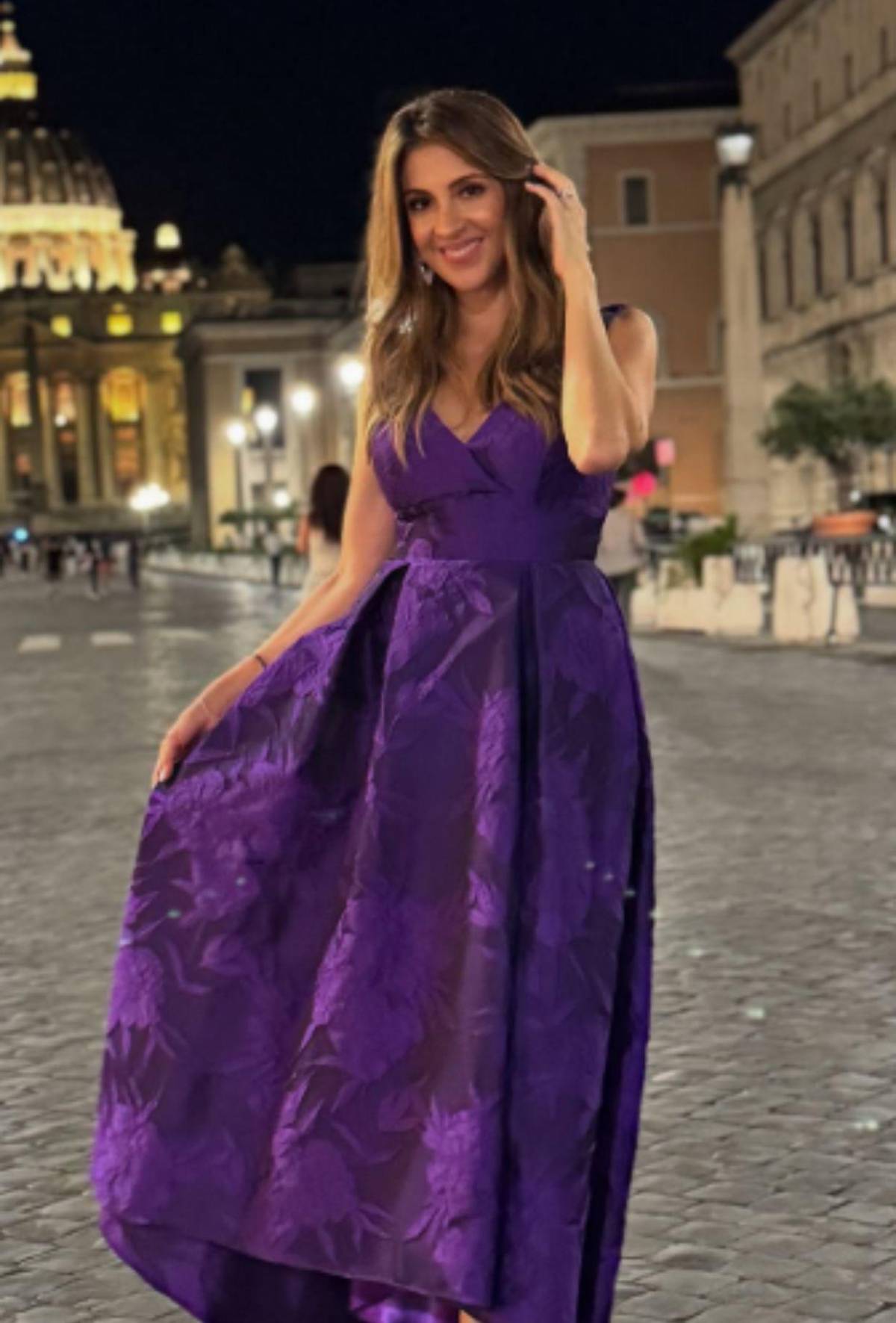 Periodista hondureña Maity Interiano anuncia su segundo embarazo